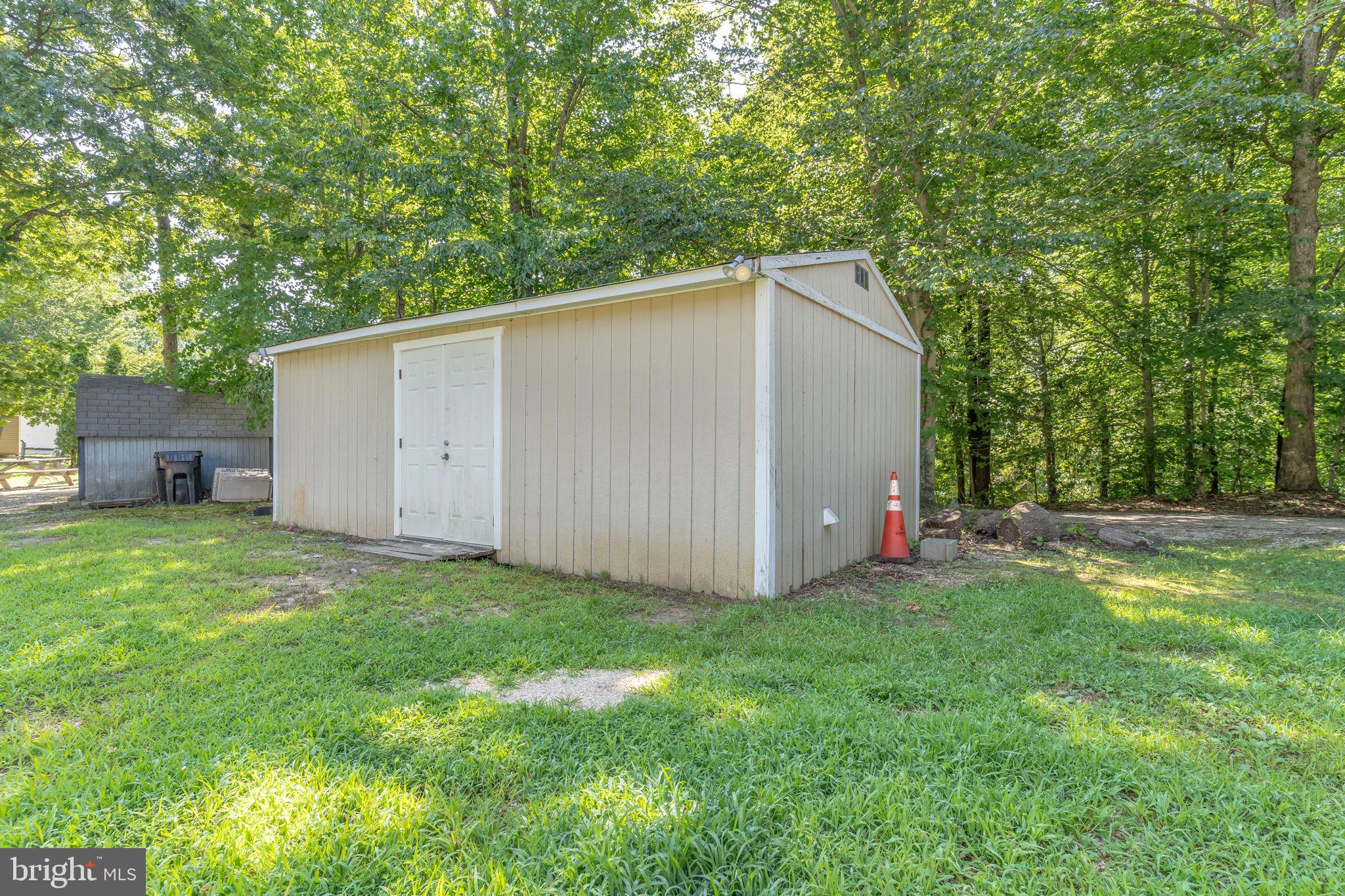 1606 MASON COURT