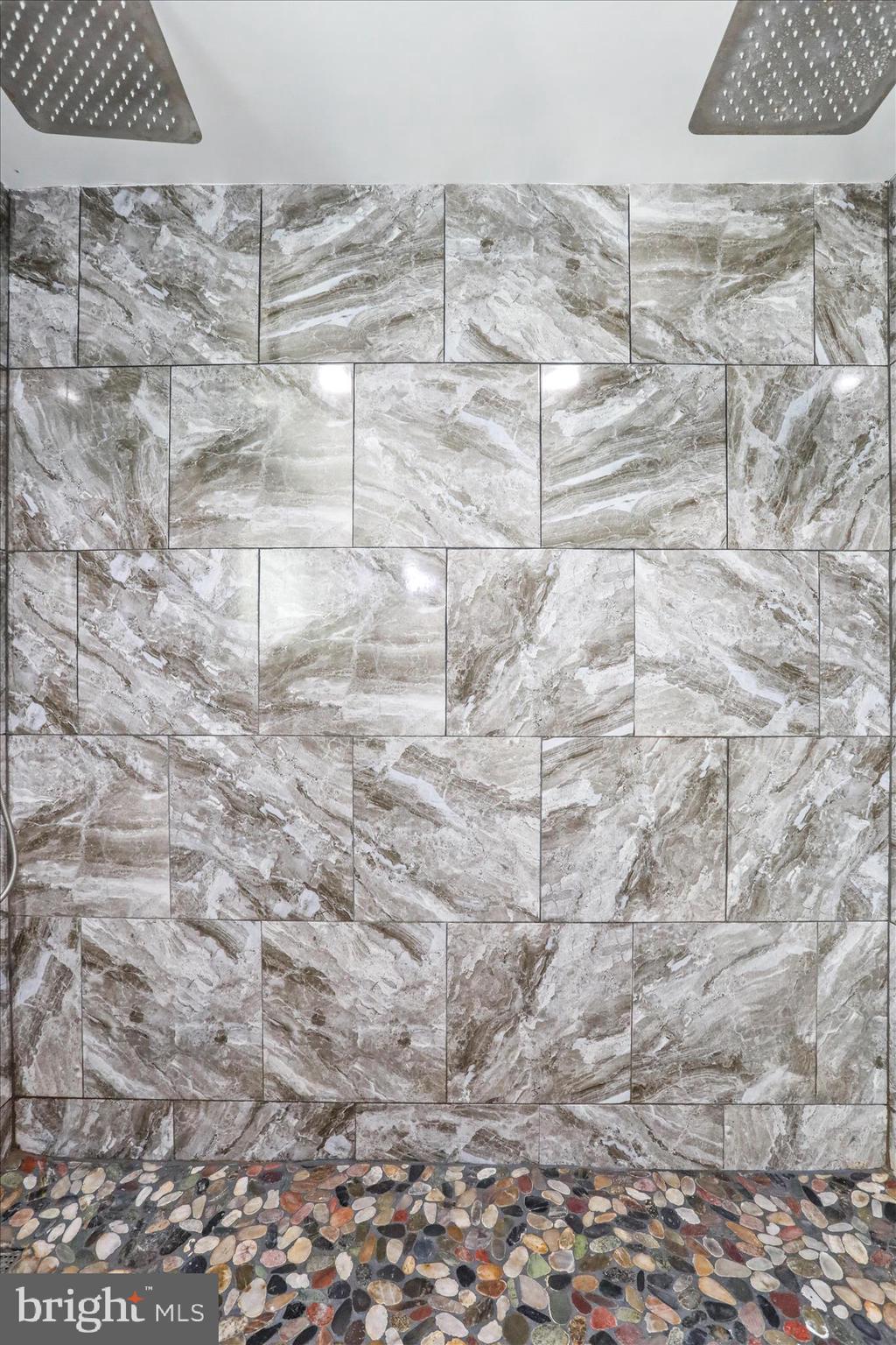 ARCHERS ROCK - Residential