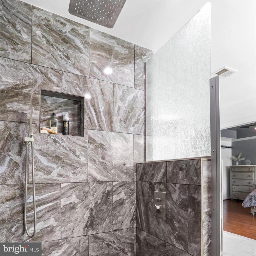 ARCHERS ROCK - Residential