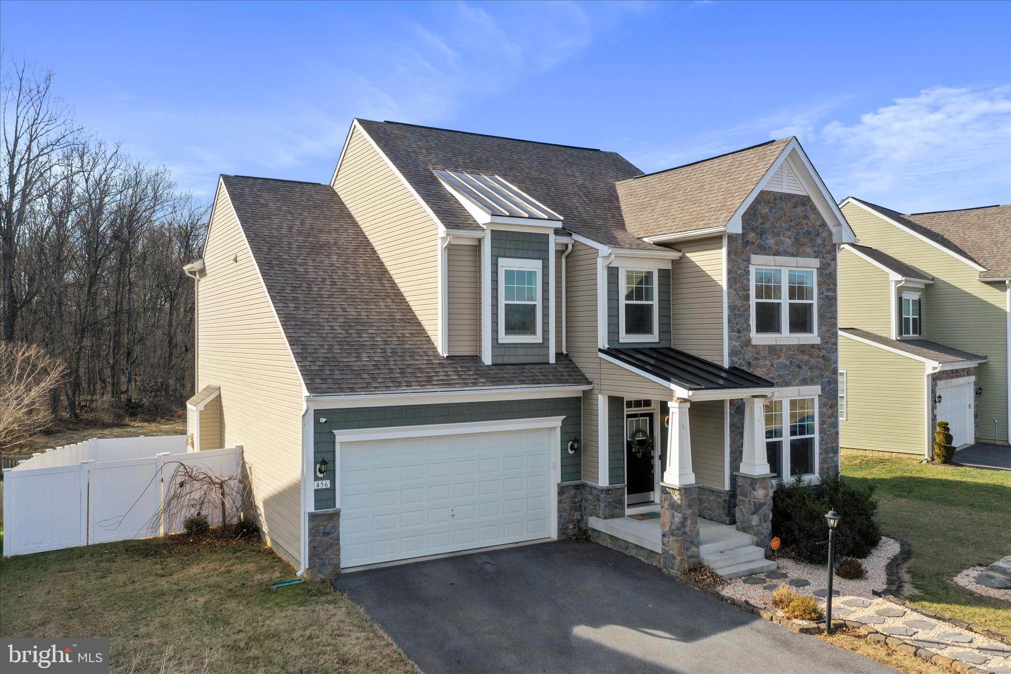 ARCHERS ROCK - Residential