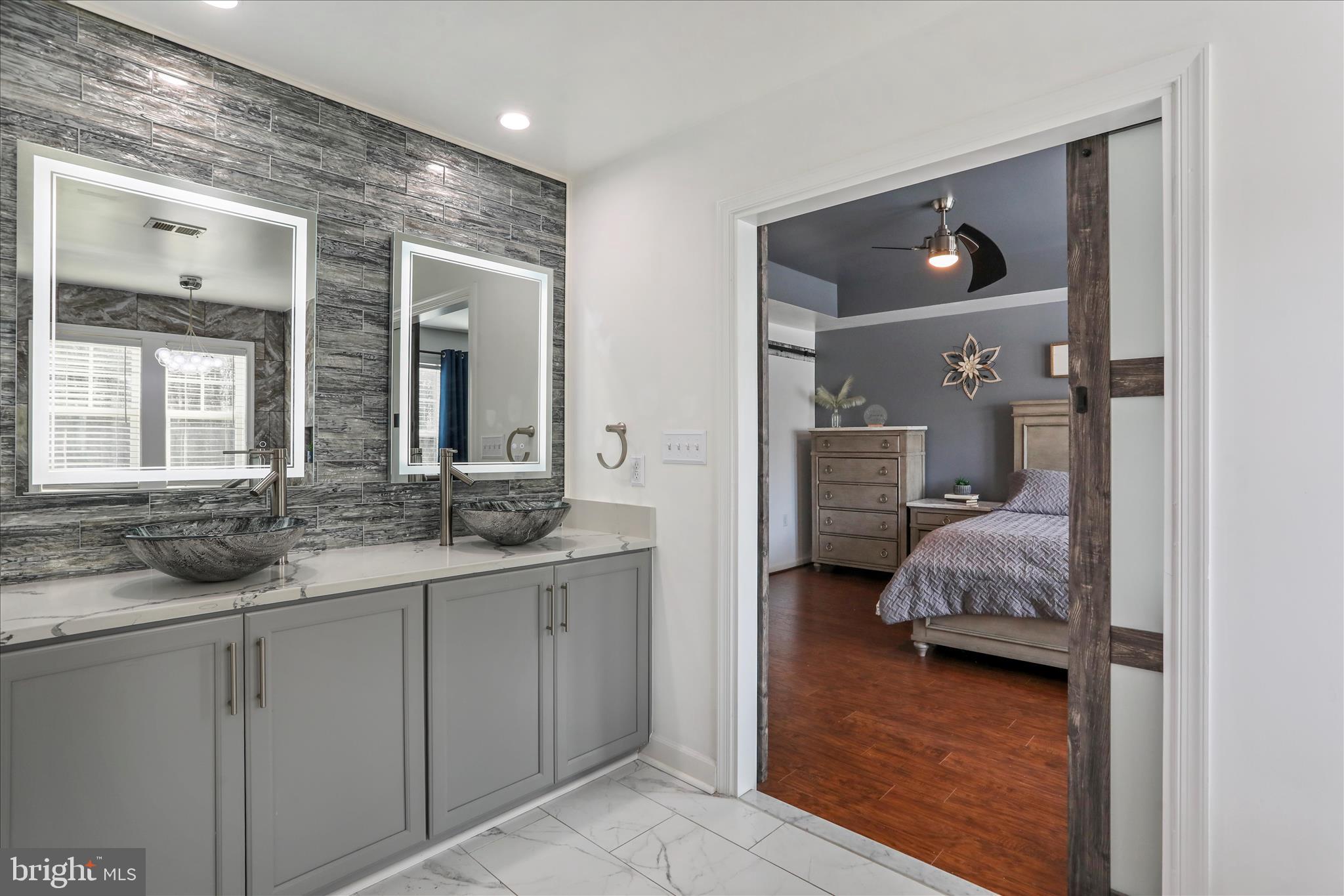 ARCHERS ROCK - Residential