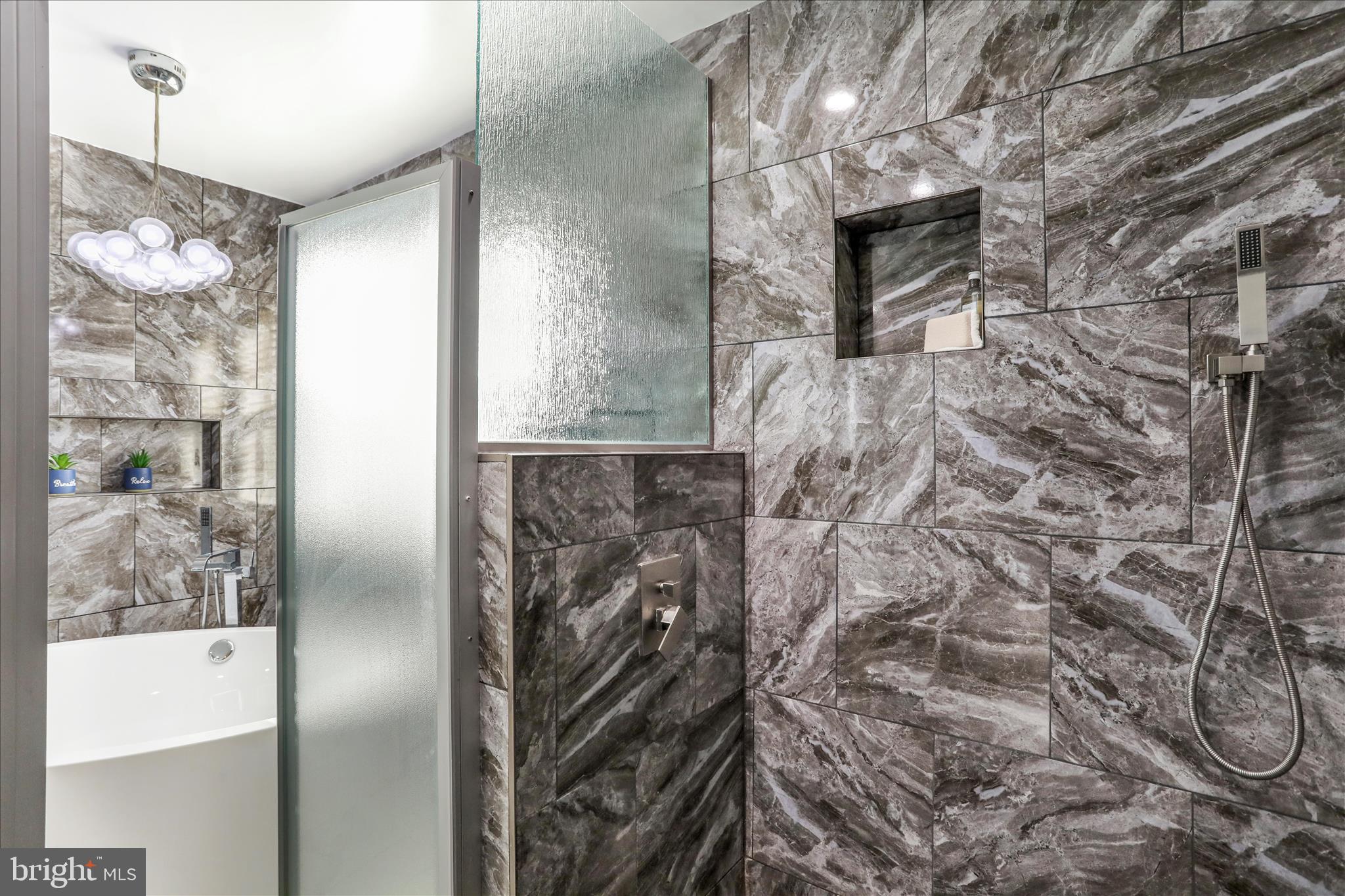 ARCHERS ROCK - Residential