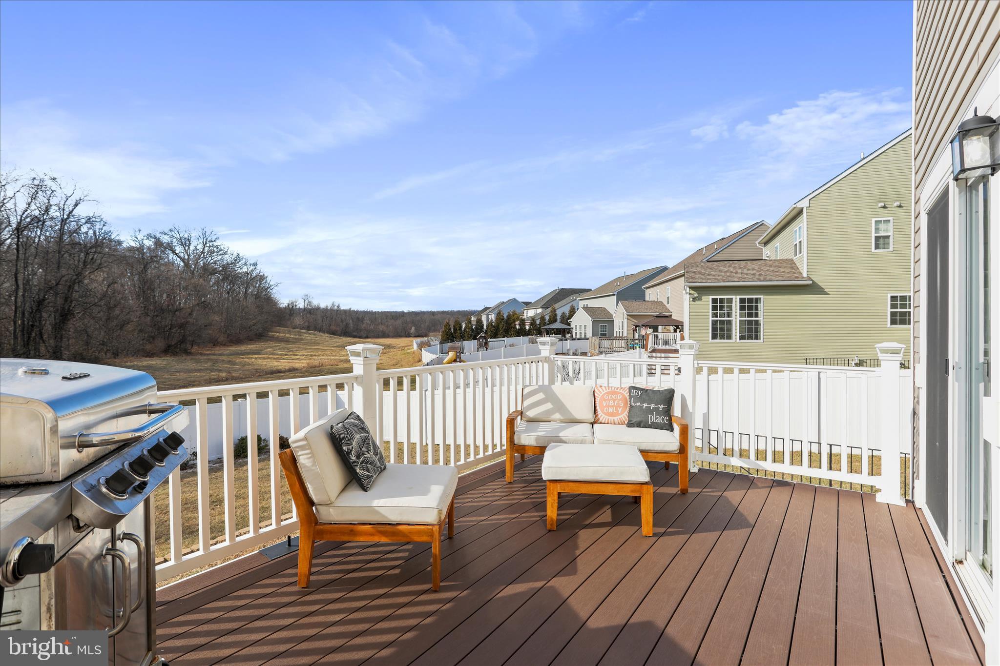 ARCHERS ROCK - Residential