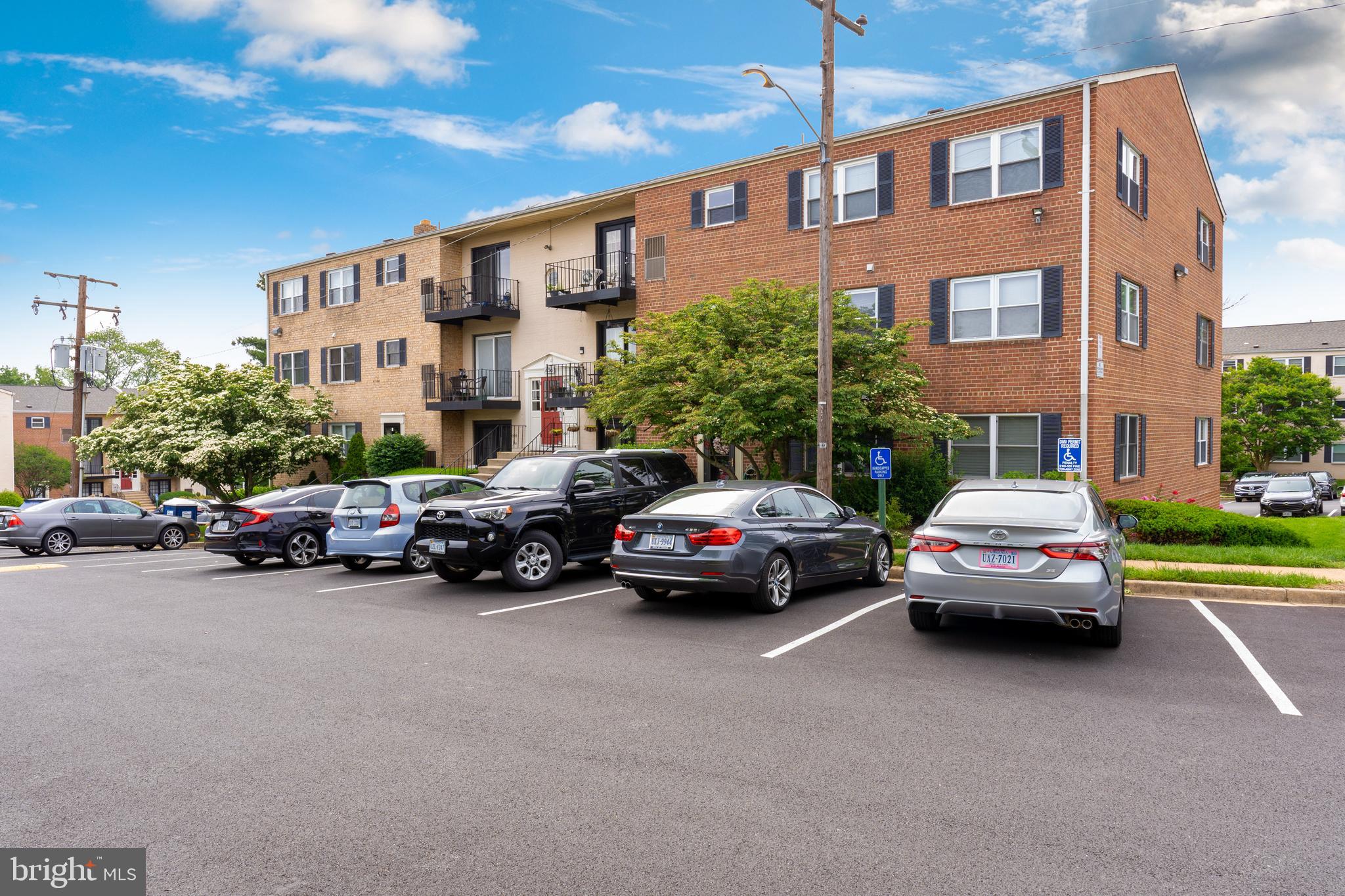 MAYFLOWER SQUARE - Residential