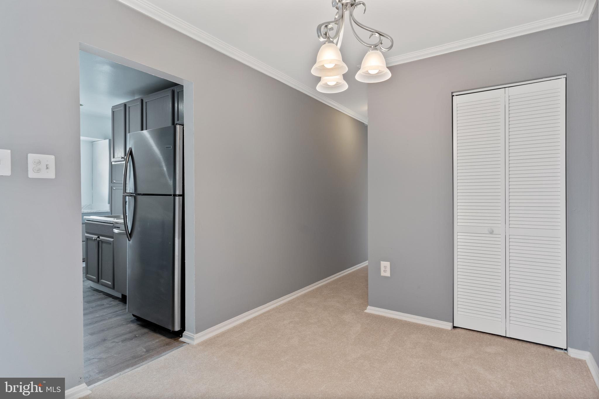 MAYFLOWER SQUARE - Residential