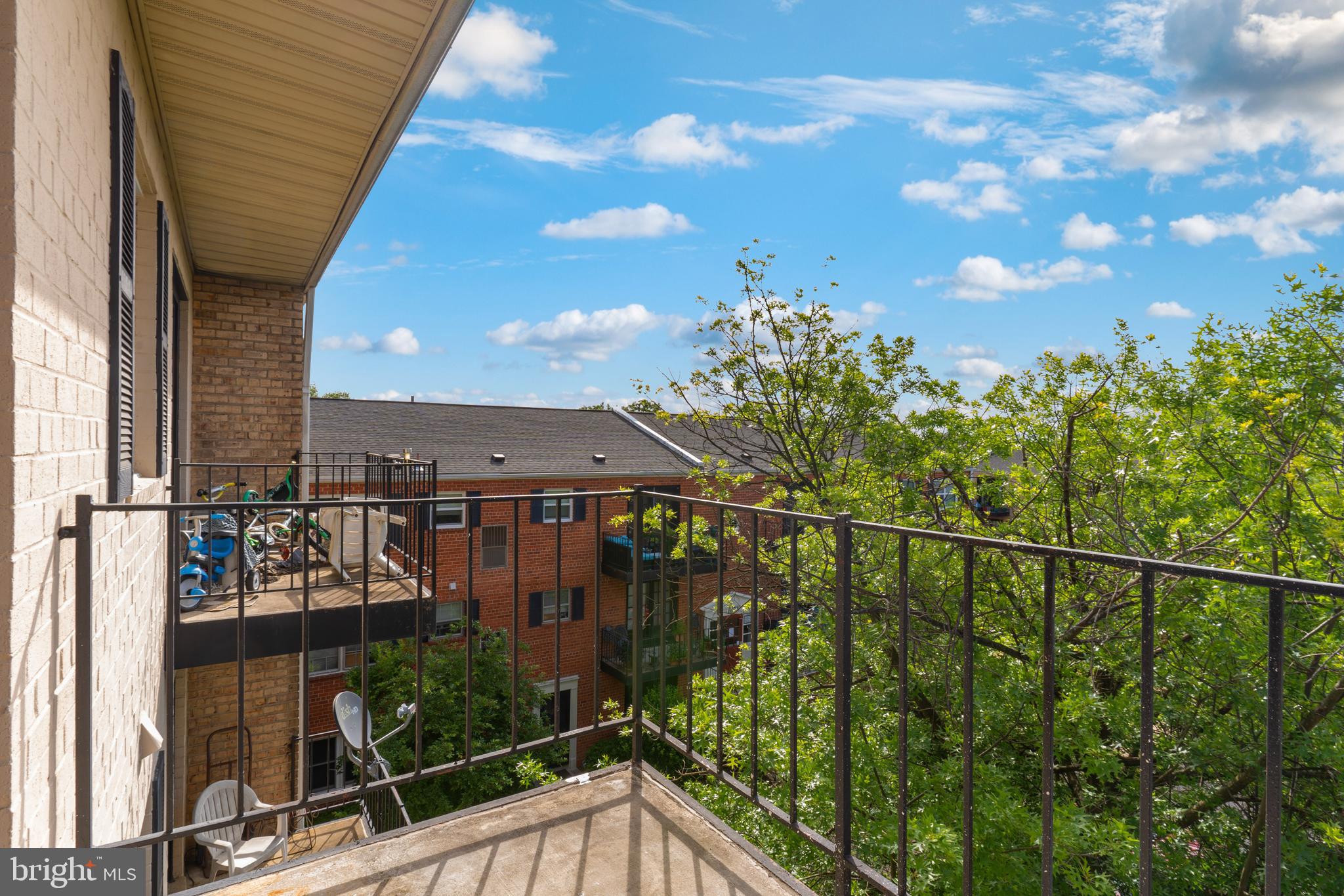 MAYFLOWER SQUARE - Residential