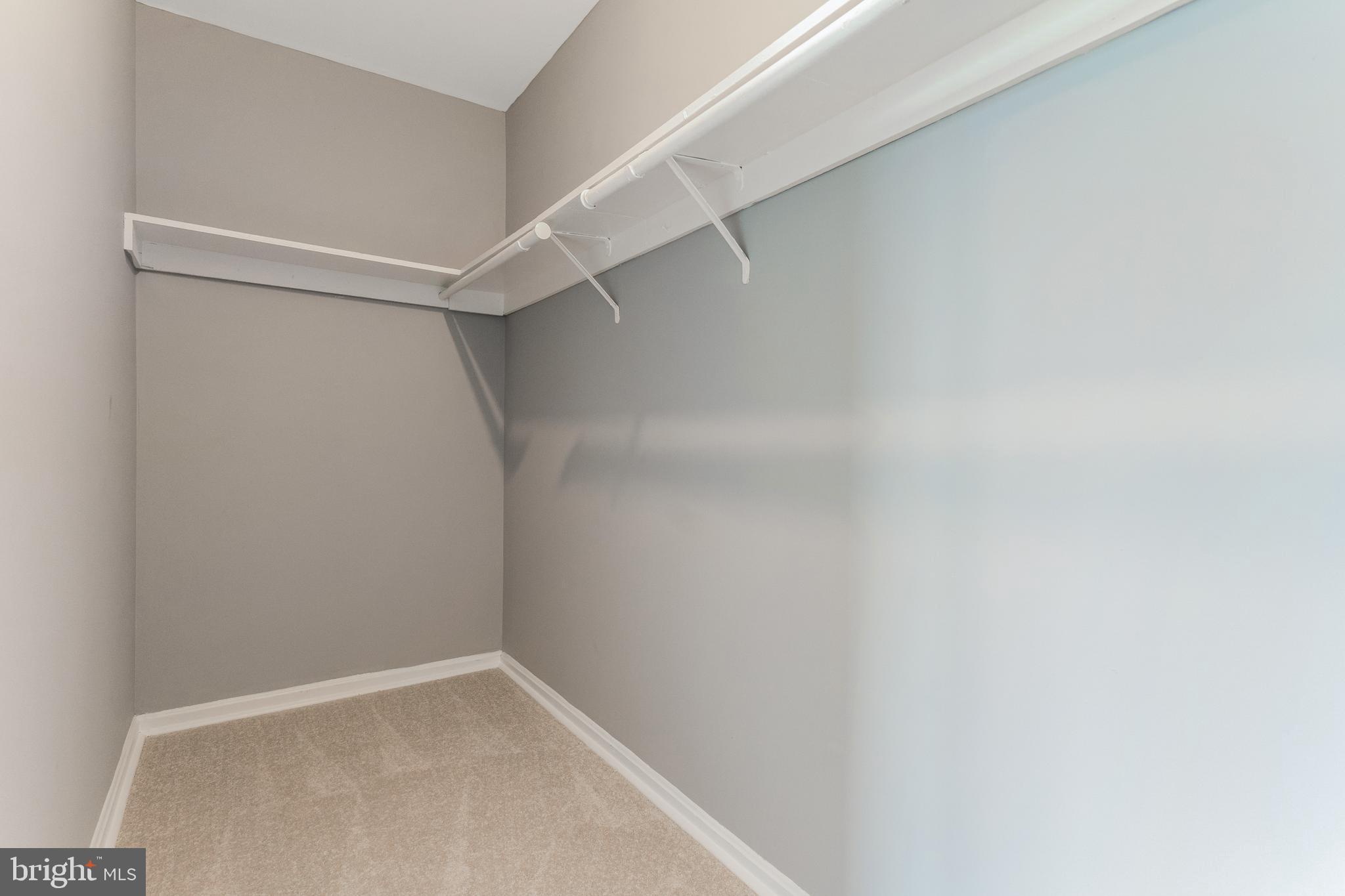 MAYFLOWER SQUARE - Residential