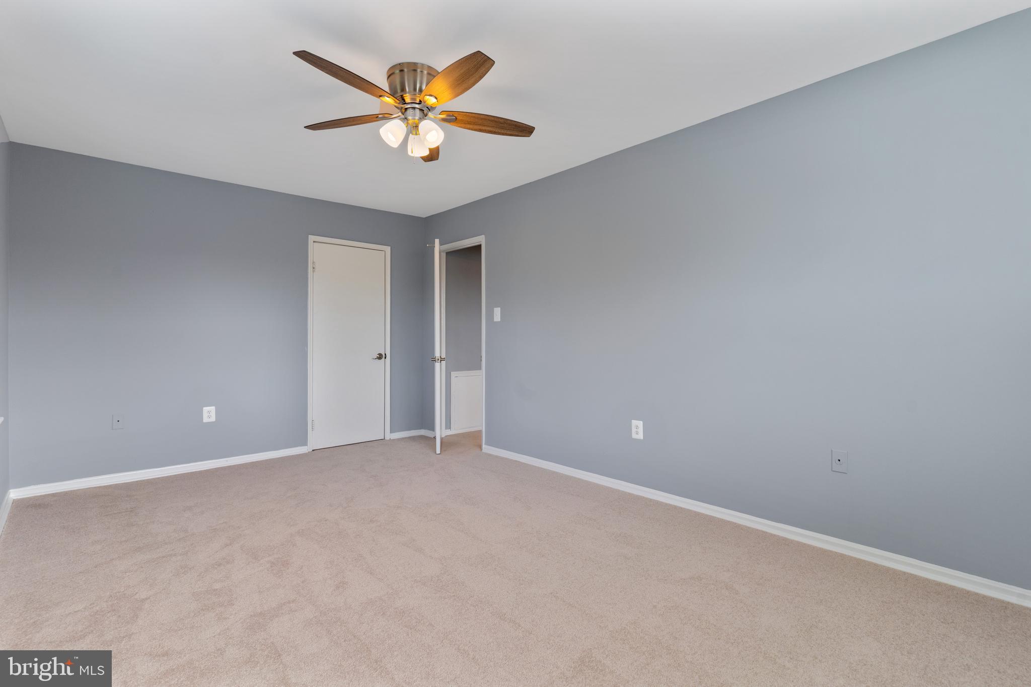 MAYFLOWER SQUARE - Residential