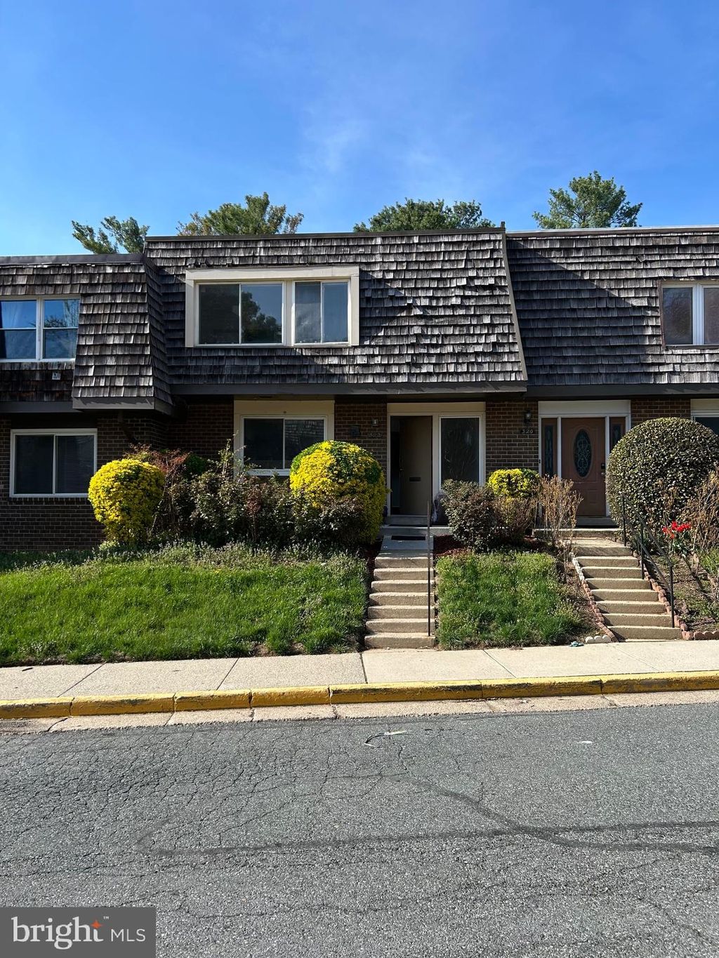 Photo of 322 W Deer Park Road #2-C, GAITHERSBURG, MD 20877 (MLS # MDMC2225794)