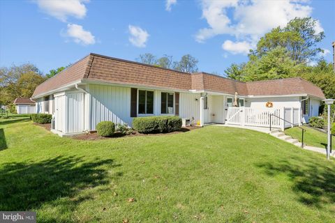 Photo of 15032 Westholm Court #268-D, SILVER SPRING, MD 20906 (MLS # MDMC2219130)