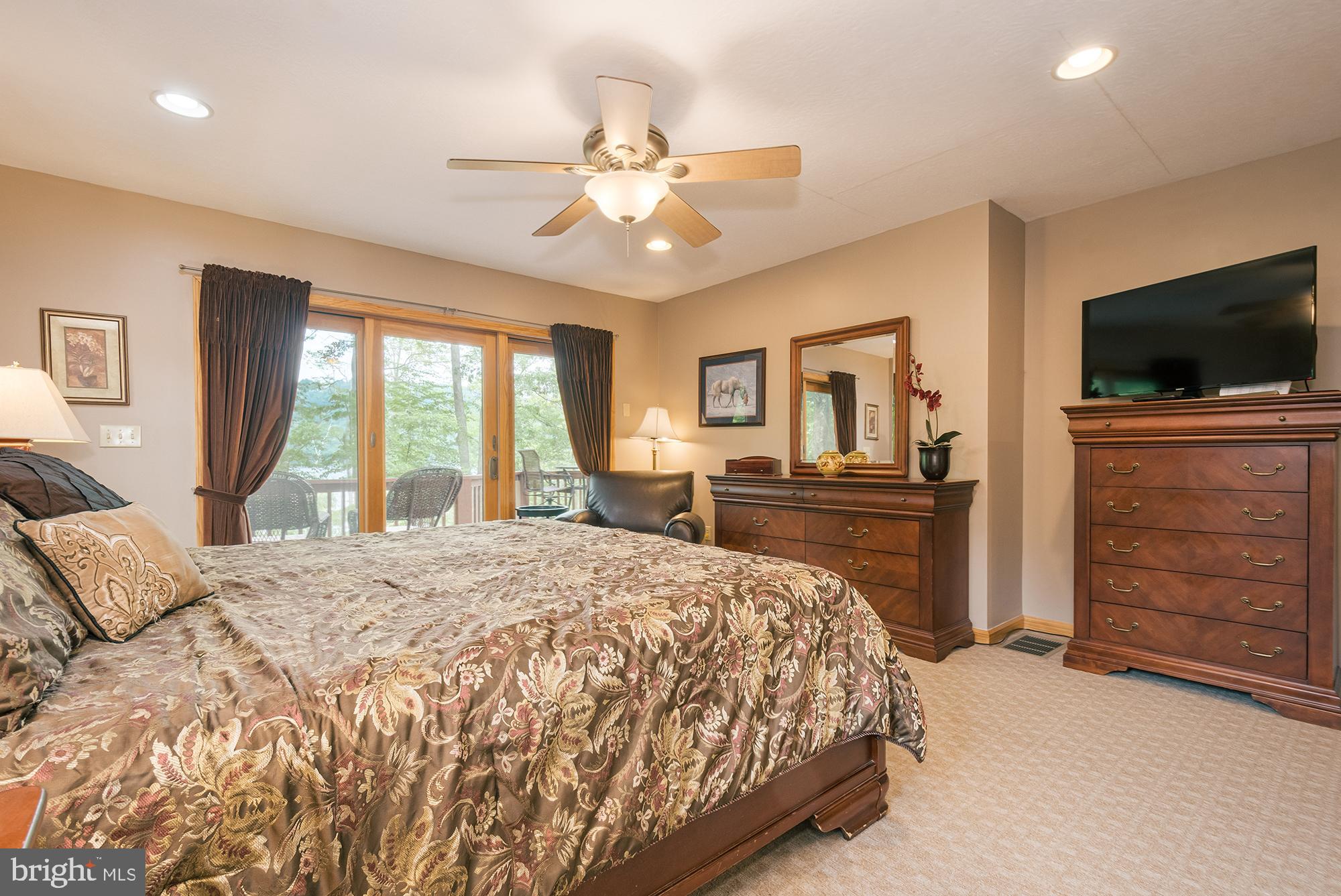 SAND STONES - Residential