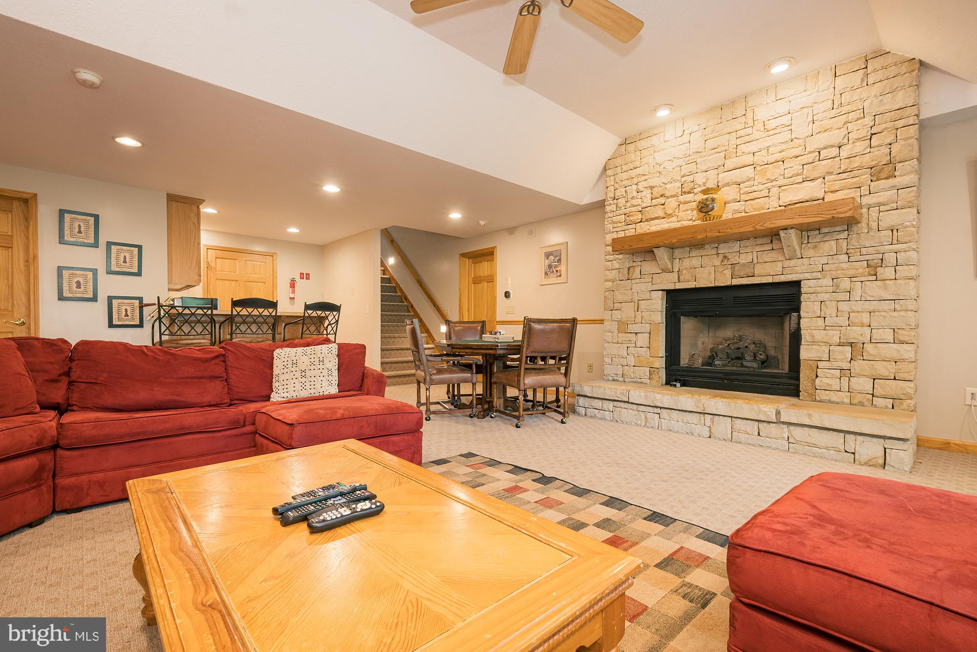 SAND STONES - Residential