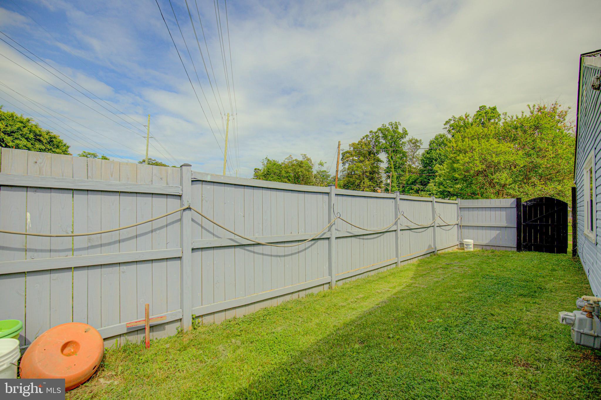 SOUTHLAWN - Residential