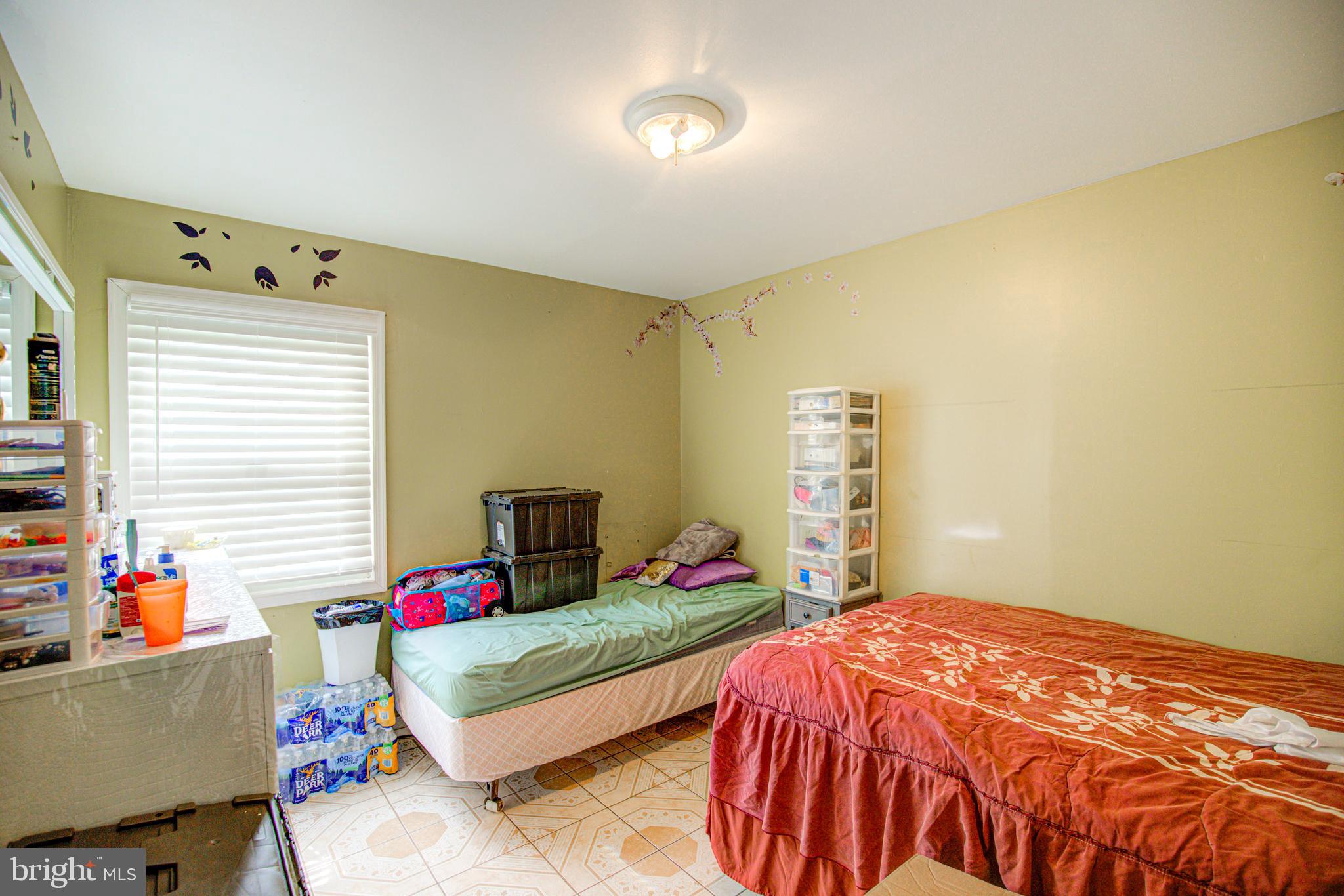 SOUTHLAWN - Residential