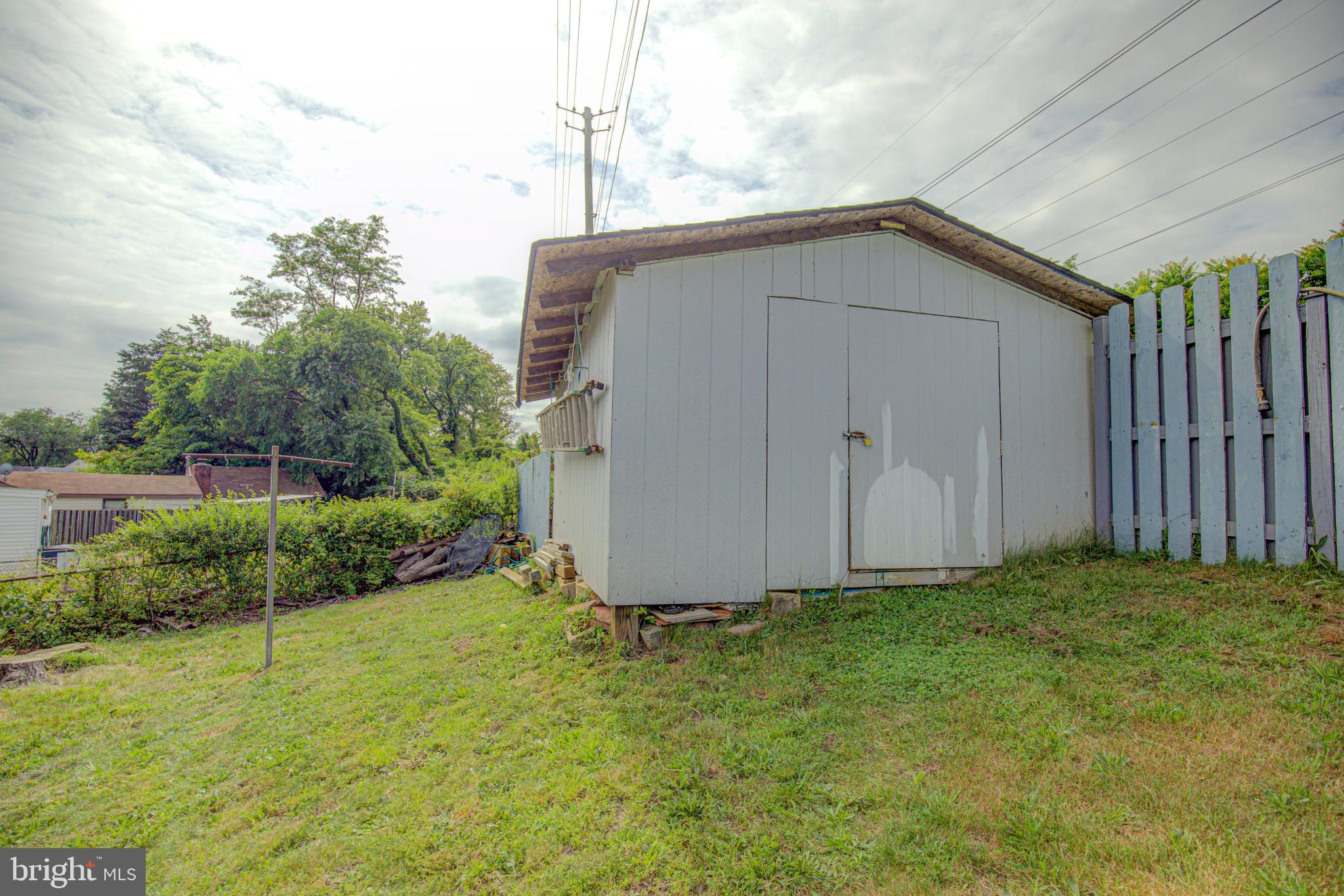 SOUTHLAWN - Residential