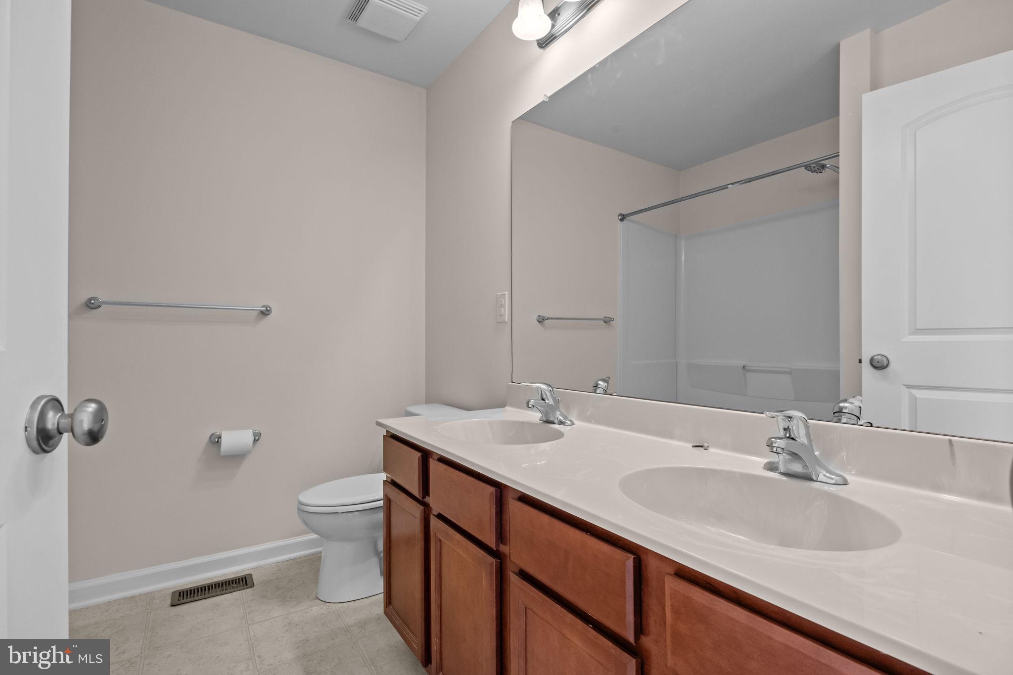 CARRIAGE HILL - Residential Lease