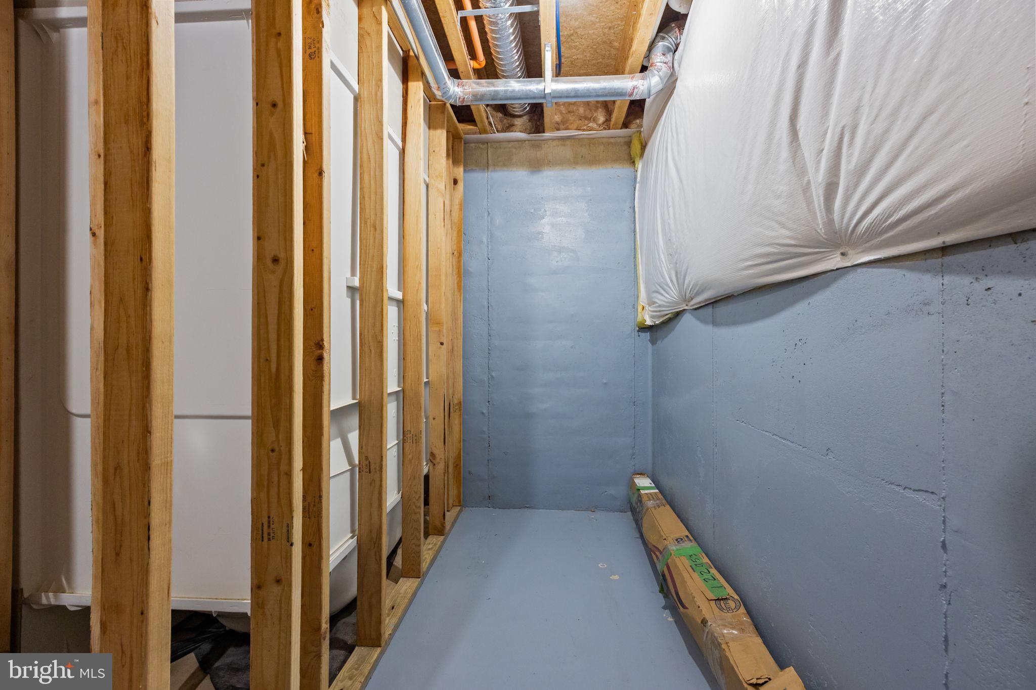 CARRIAGE HILL - Residential Lease