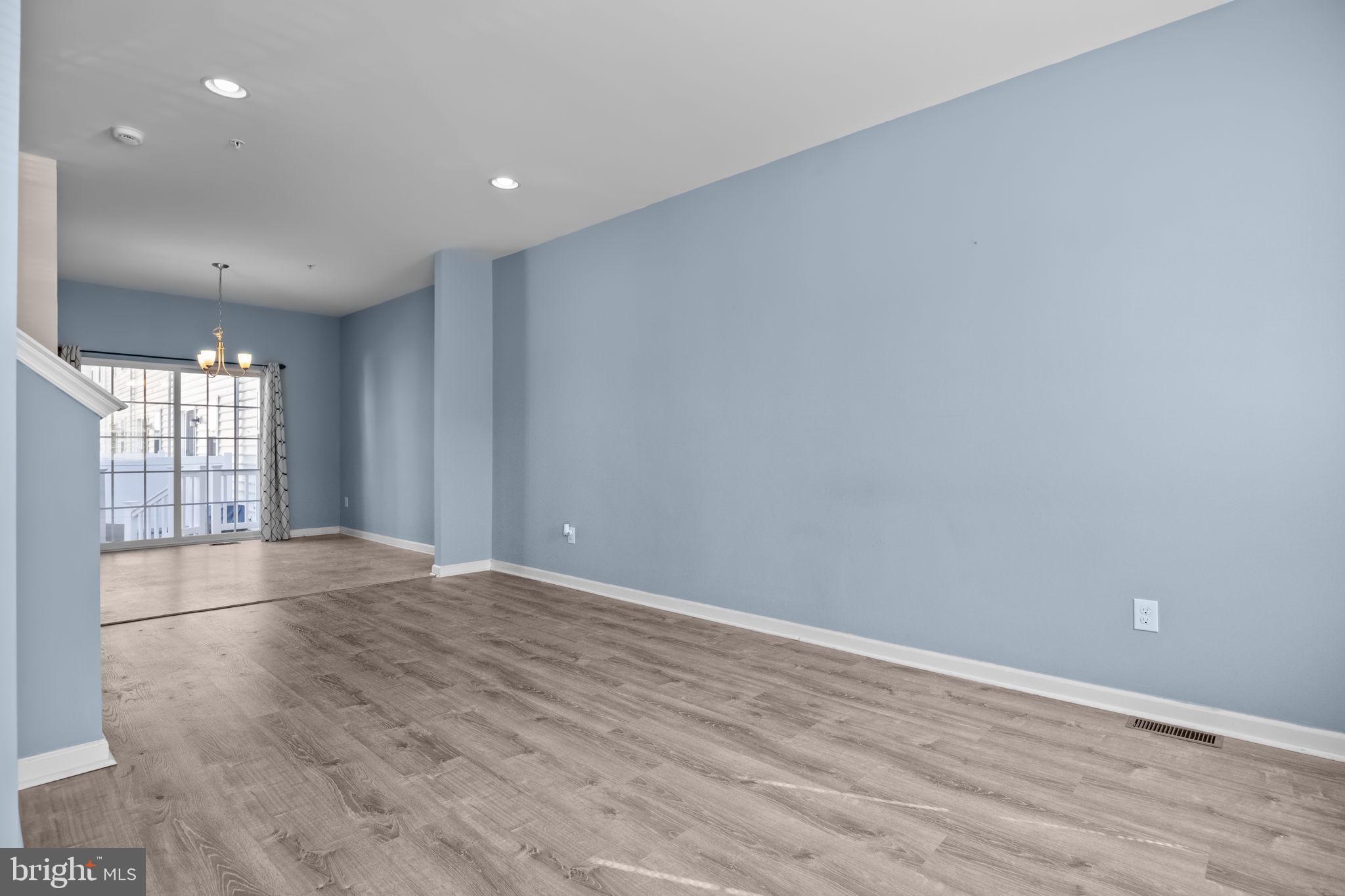 CARRIAGE HILL - Residential Lease