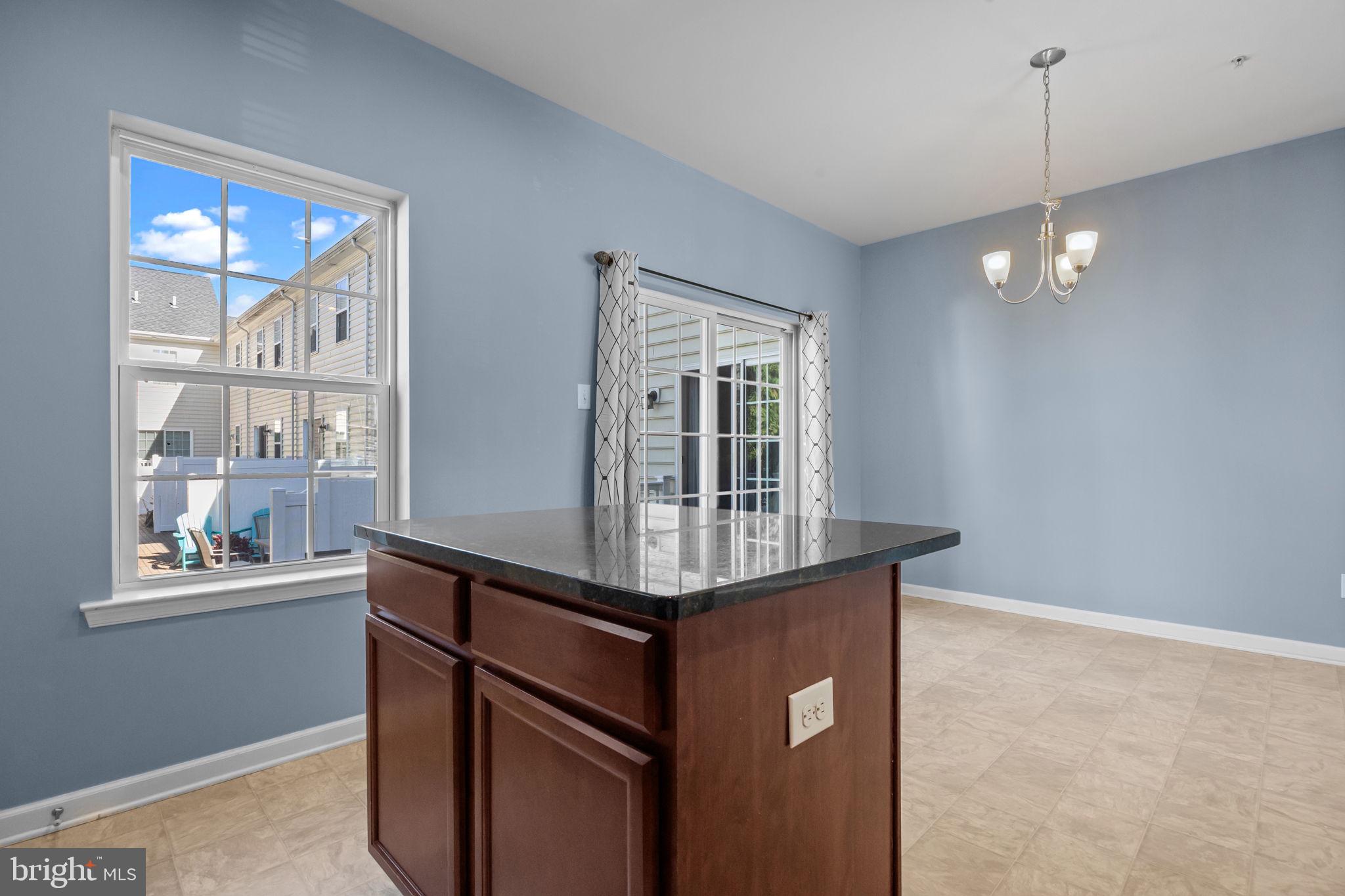 CARRIAGE HILL - Residential Lease