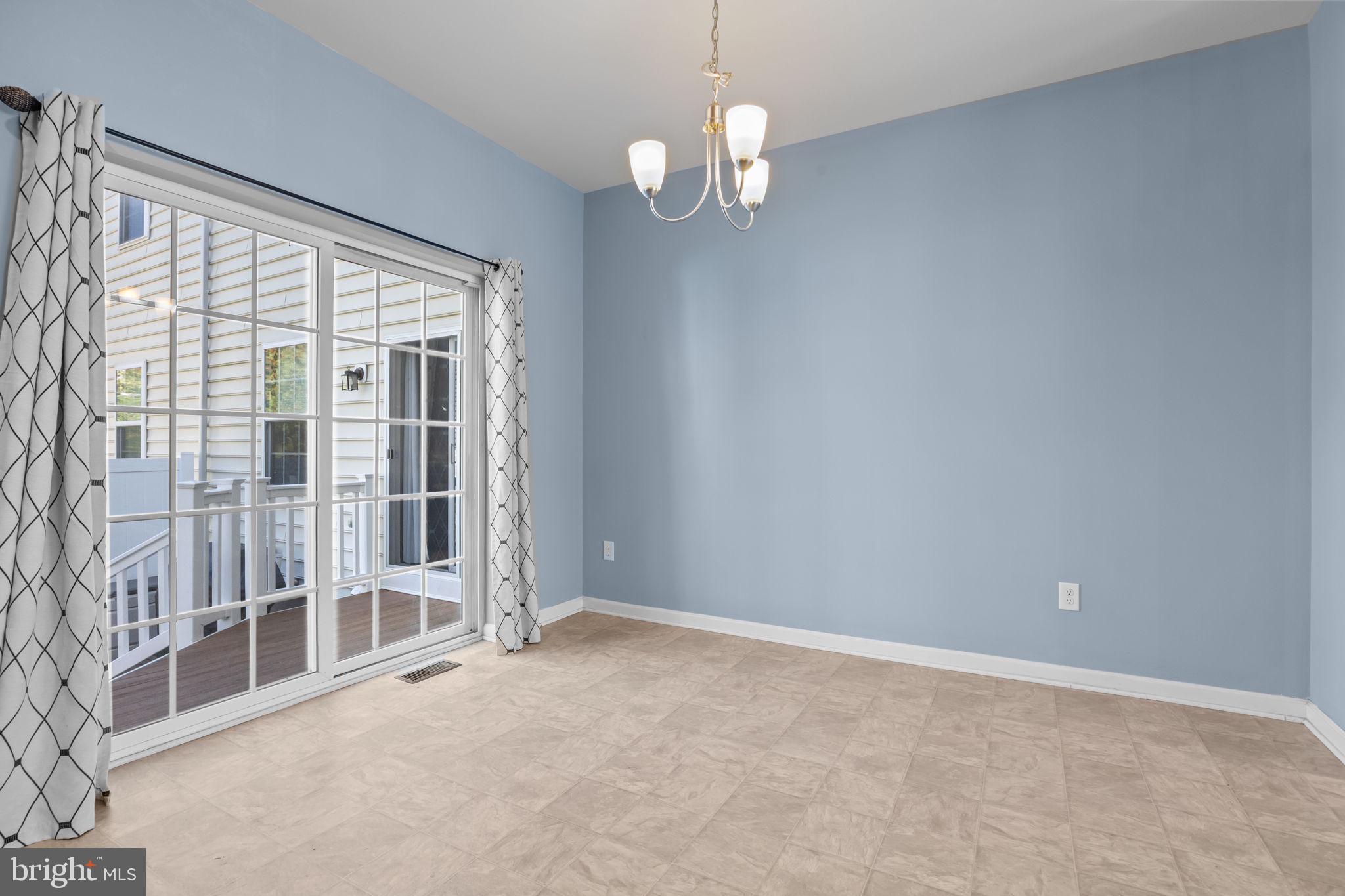 CARRIAGE HILL - Residential Lease