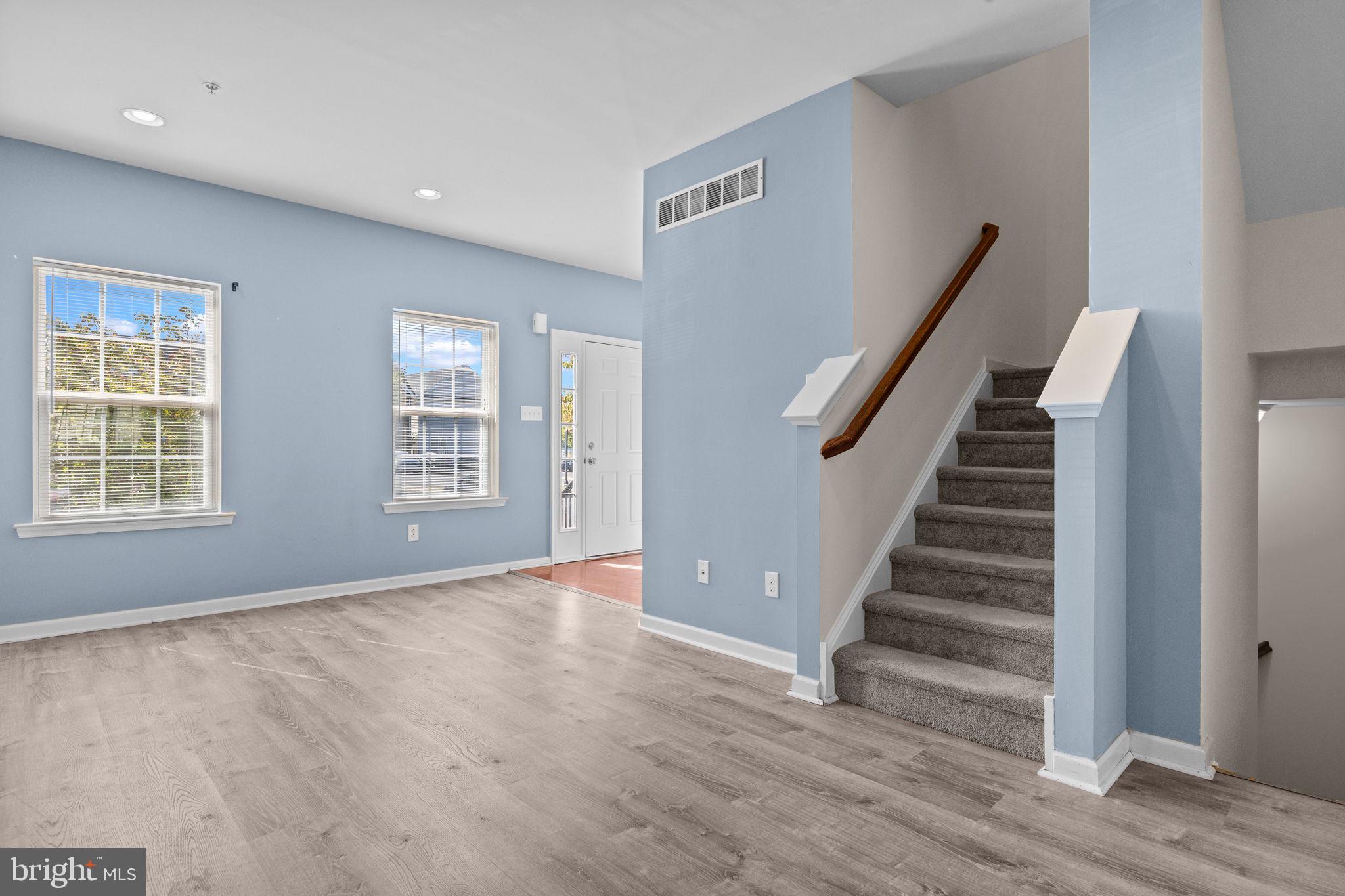 CARRIAGE HILL - Residential Lease