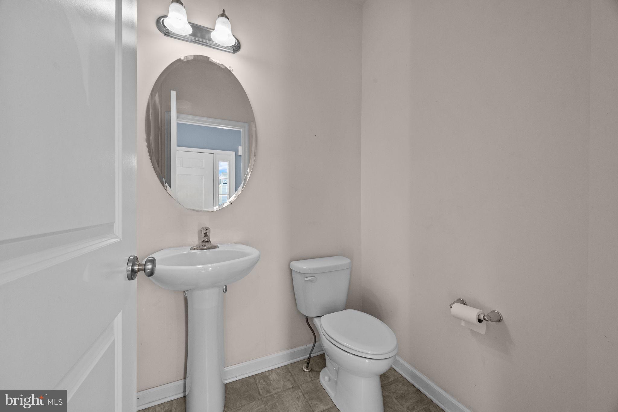 CARRIAGE HILL - Residential Lease