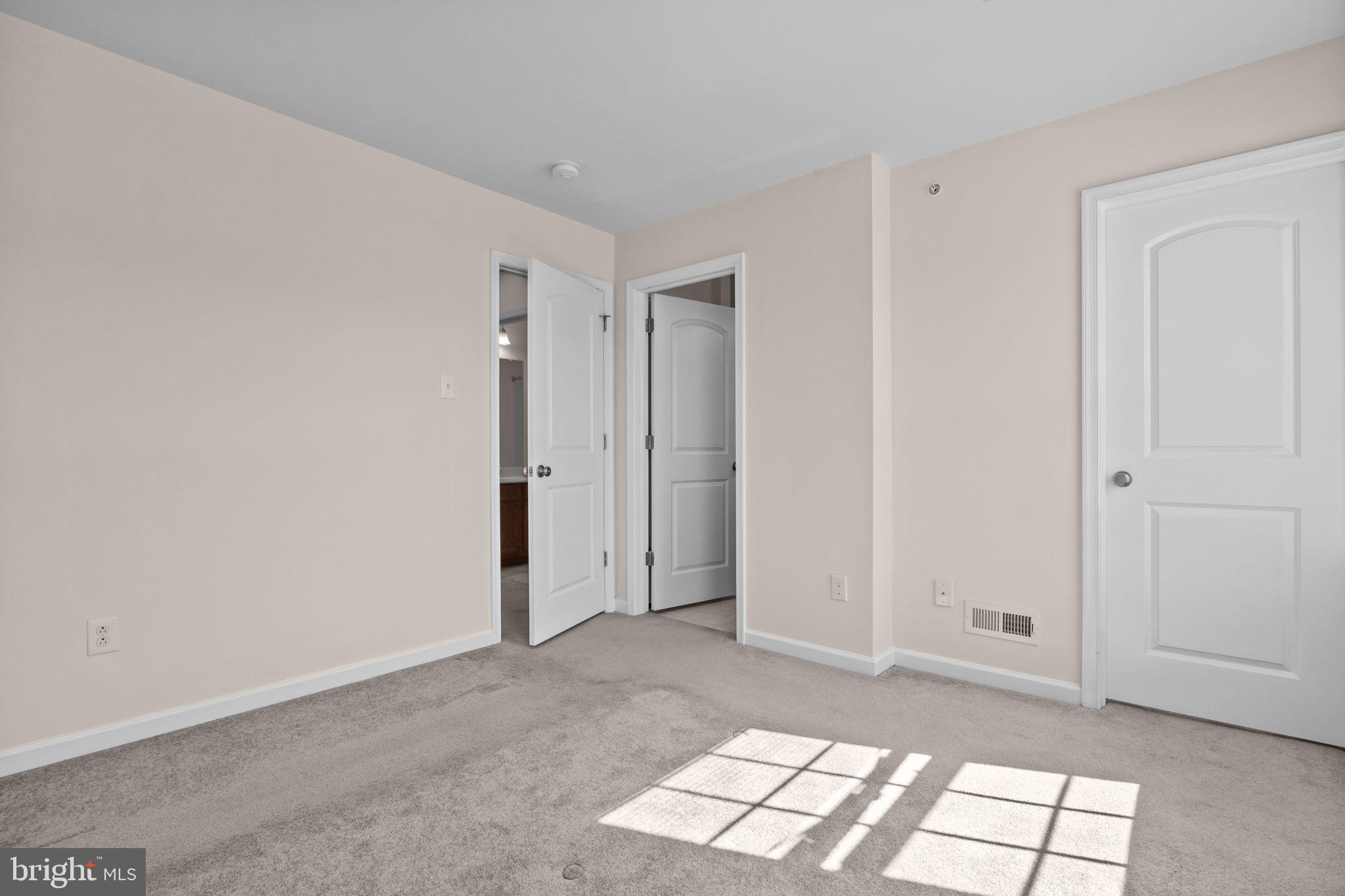 CARRIAGE HILL - Residential Lease