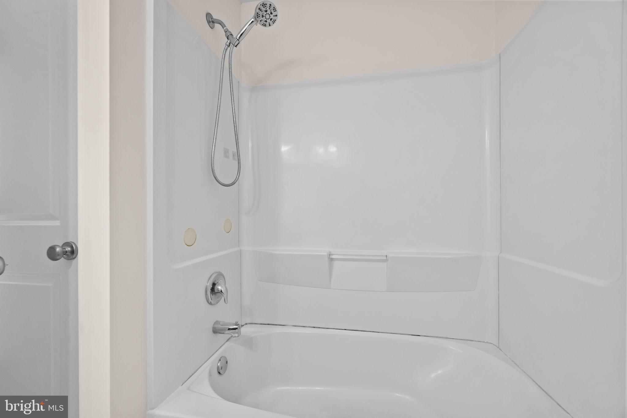 CARRIAGE HILL - Residential Lease