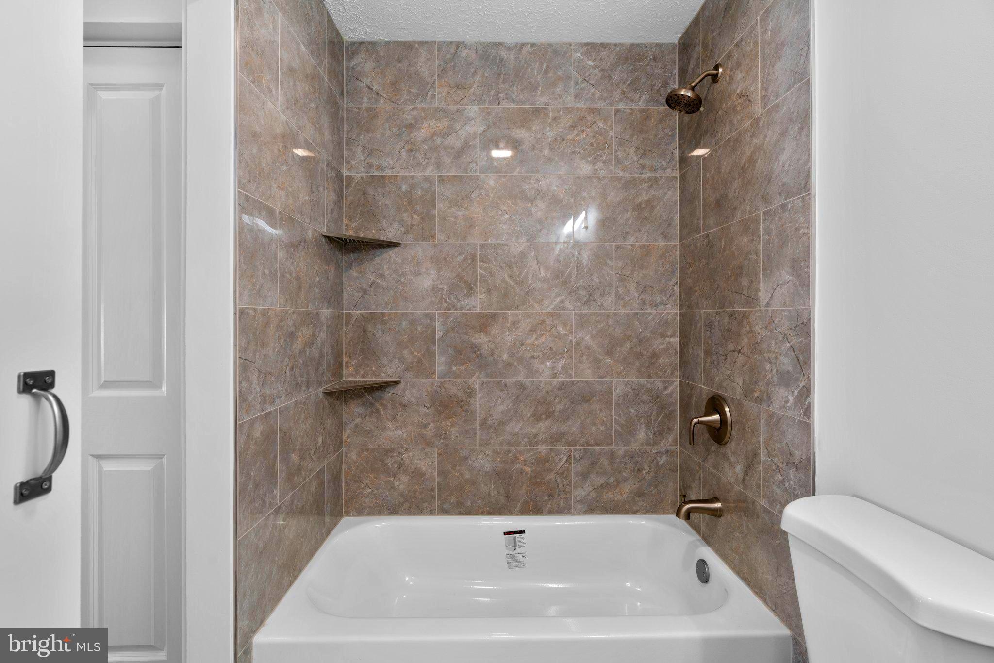 CARROLLWOOD - Residential