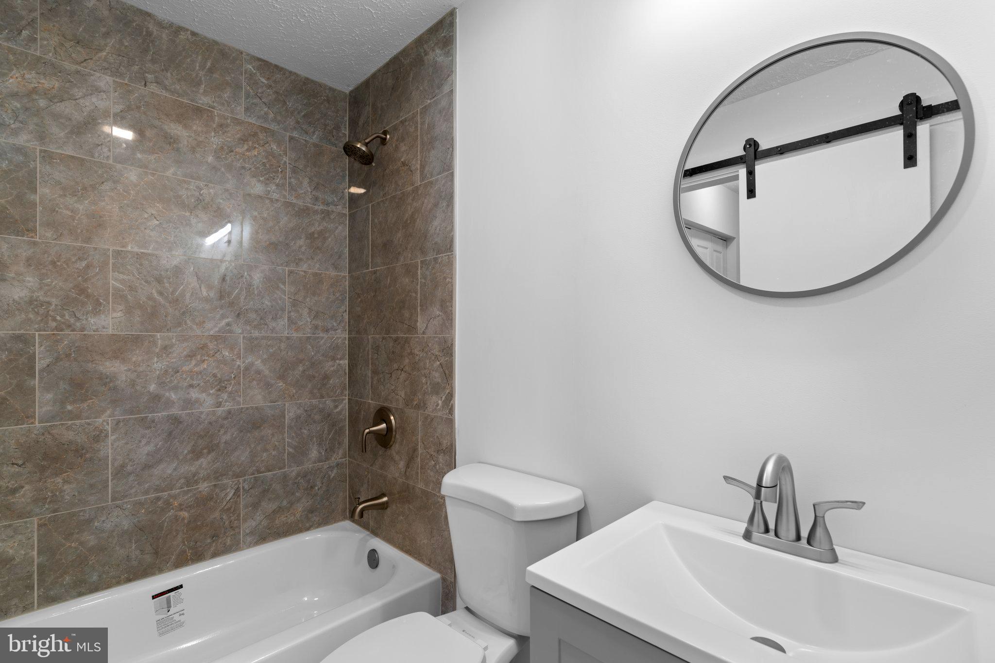 CARROLLWOOD - Residential