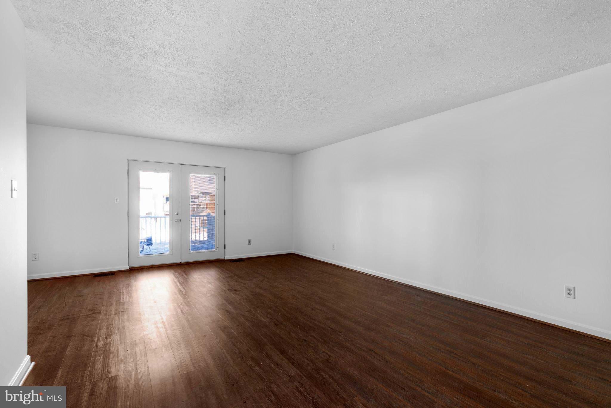 CARROLLWOOD - Residential