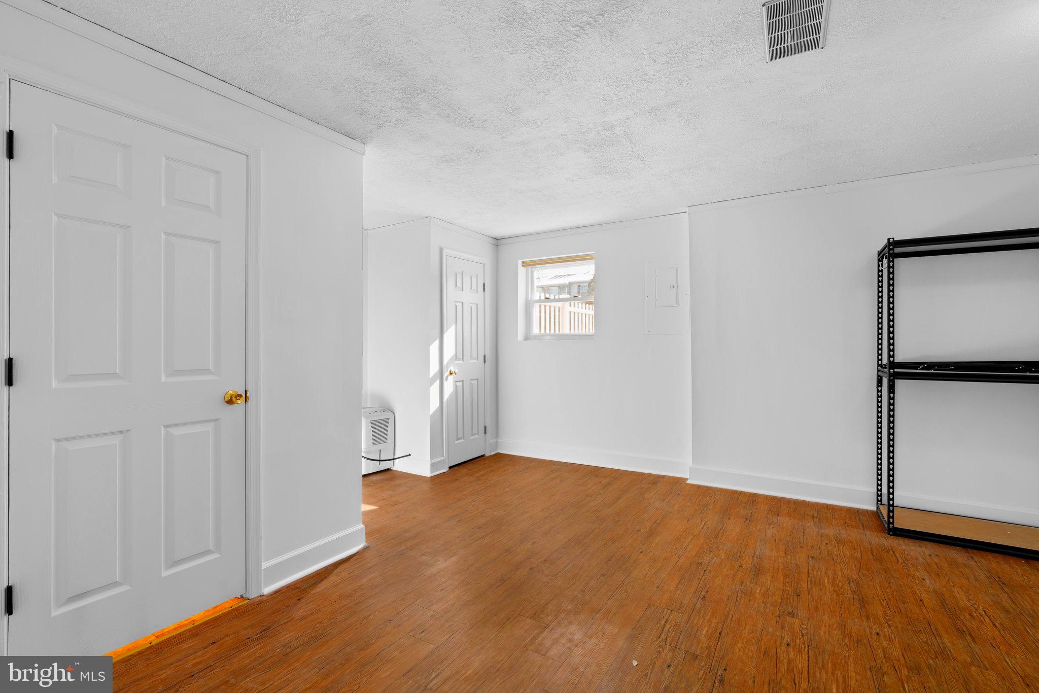 CARROLLWOOD - Residential