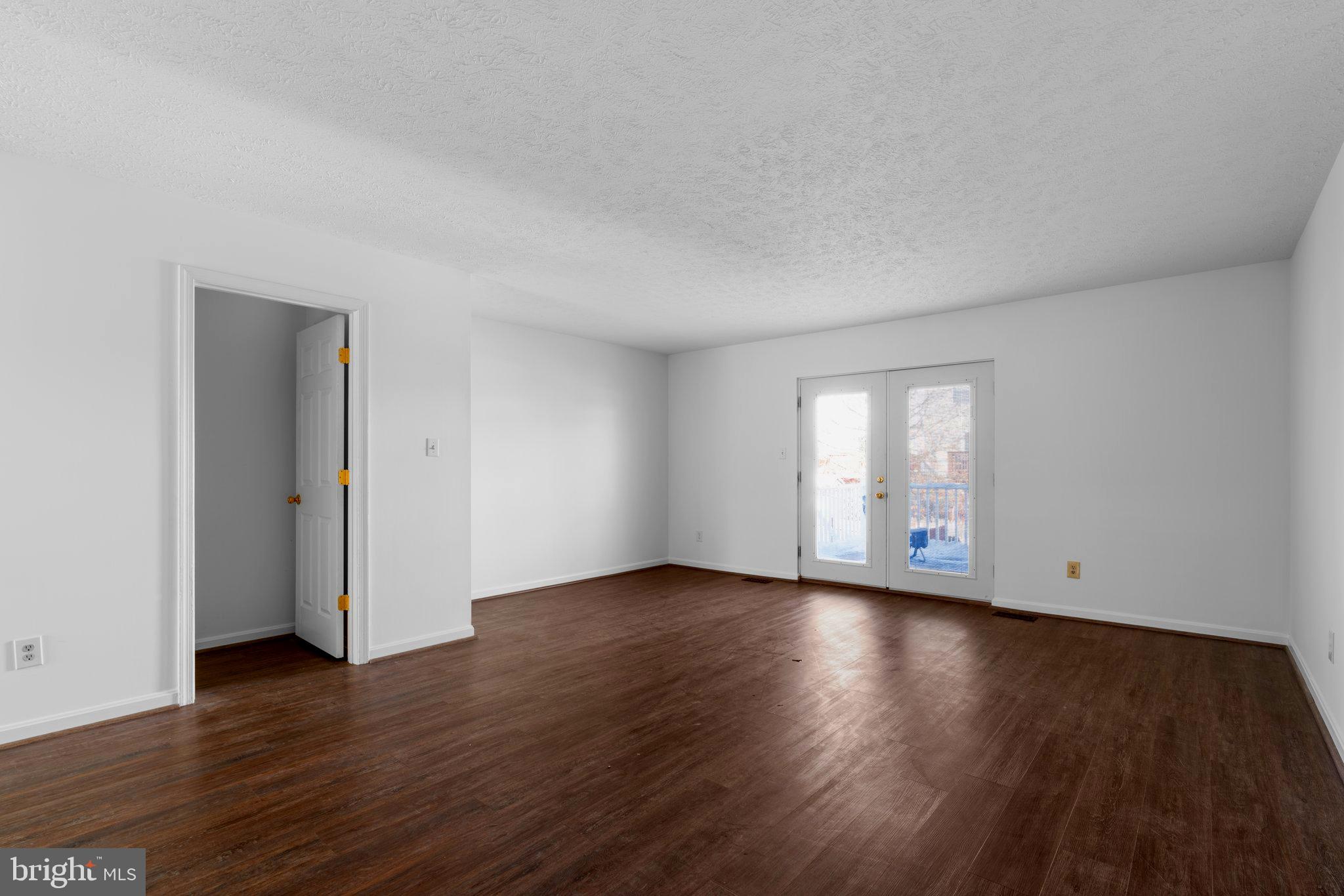 CARROLLWOOD - Residential