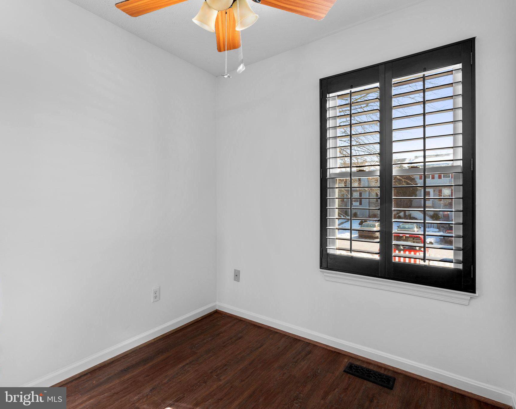 CARROLLWOOD - Residential