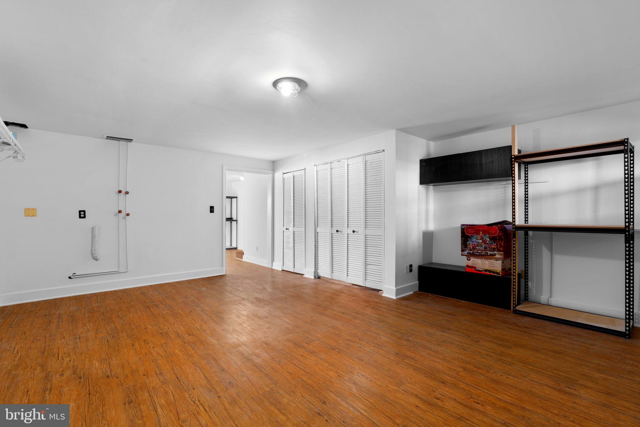 CARROLLWOOD - Residential
