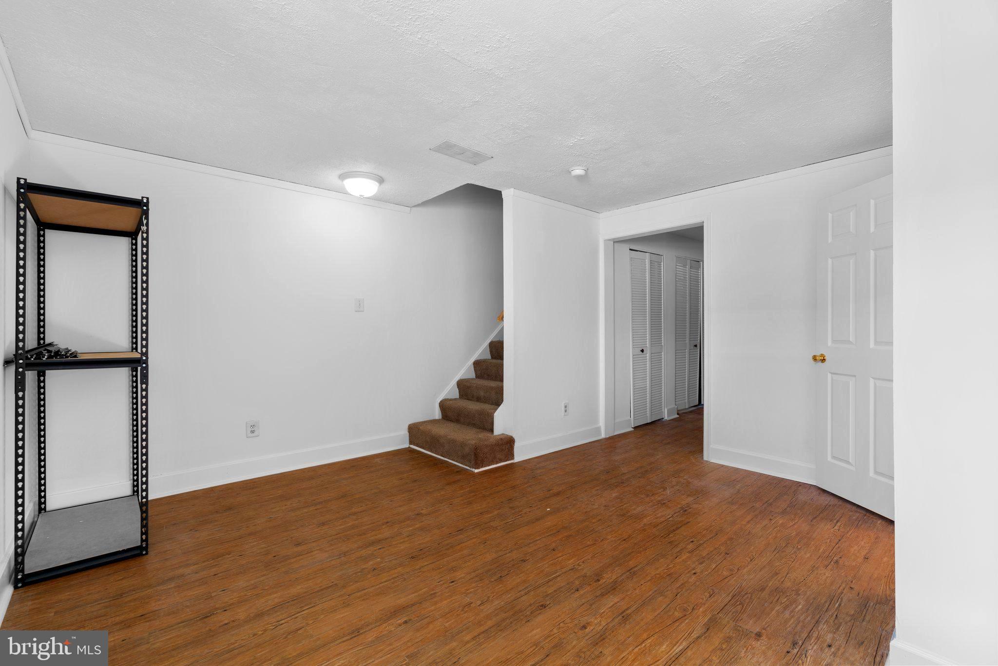 CARROLLWOOD - Residential