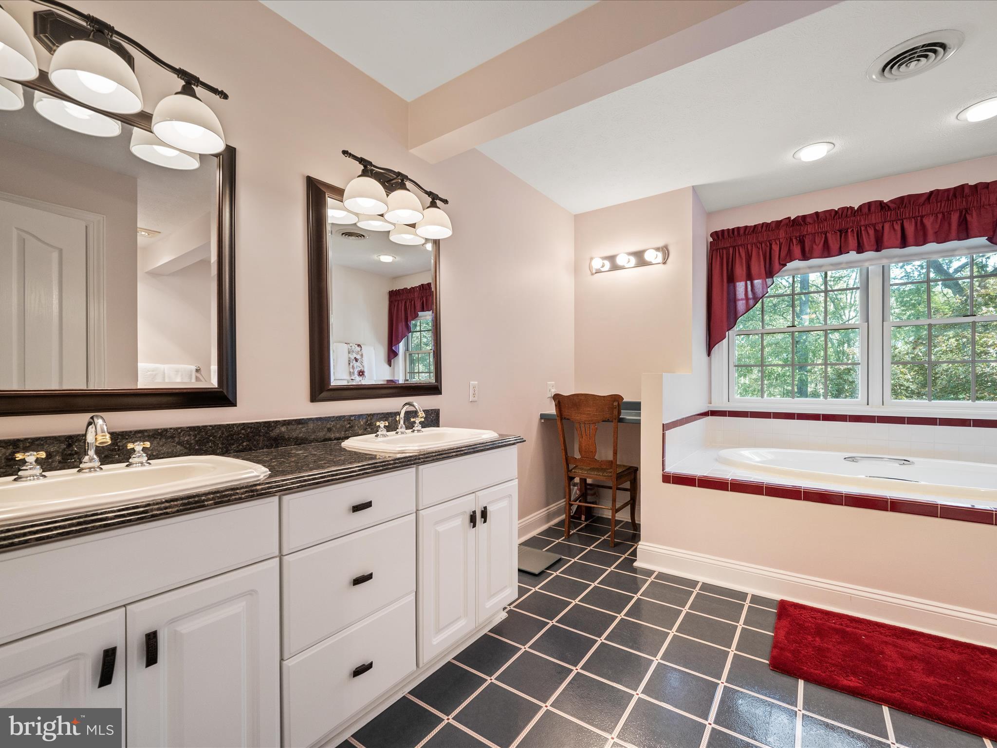 APPLE TREE FARMS - Residential