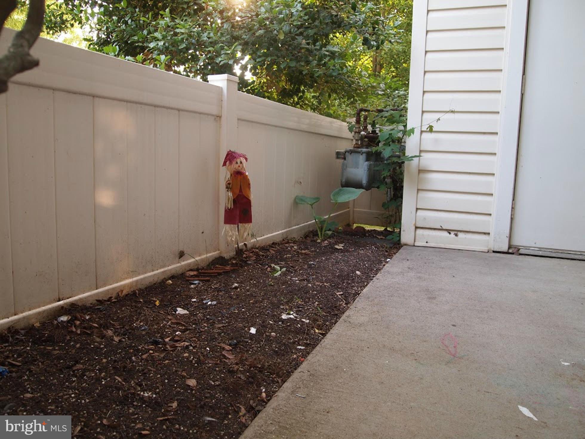 BRISTOL GREEN - Residential Lease