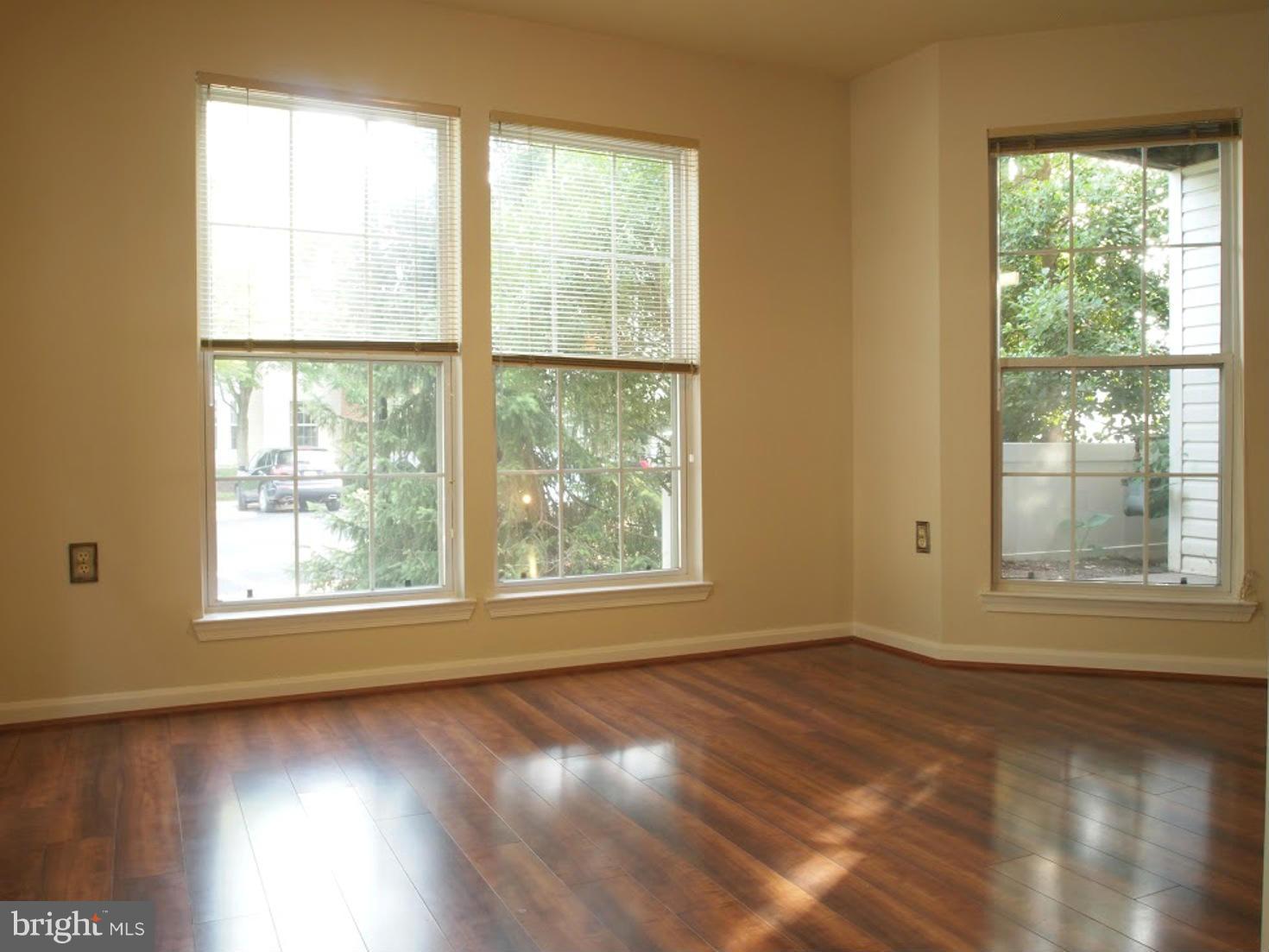 BRISTOL GREEN - Residential Lease