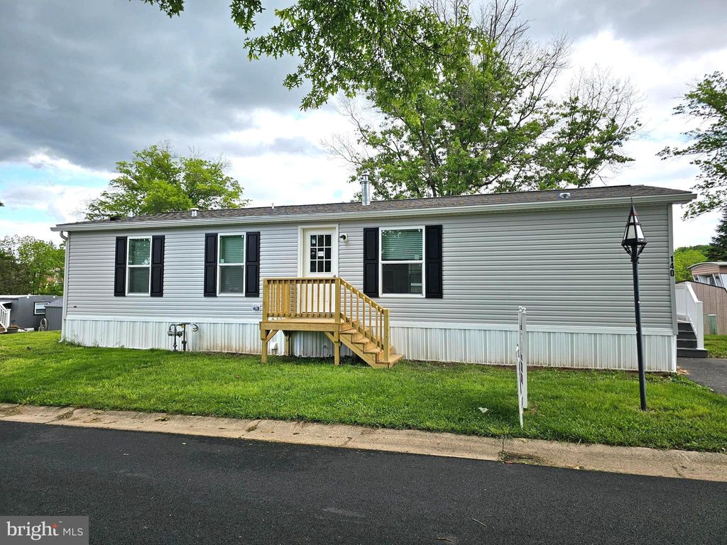 Photo of 140 Pawnee Avenue, DOVER, PA 17315 (MLS # PAYK2092164)
