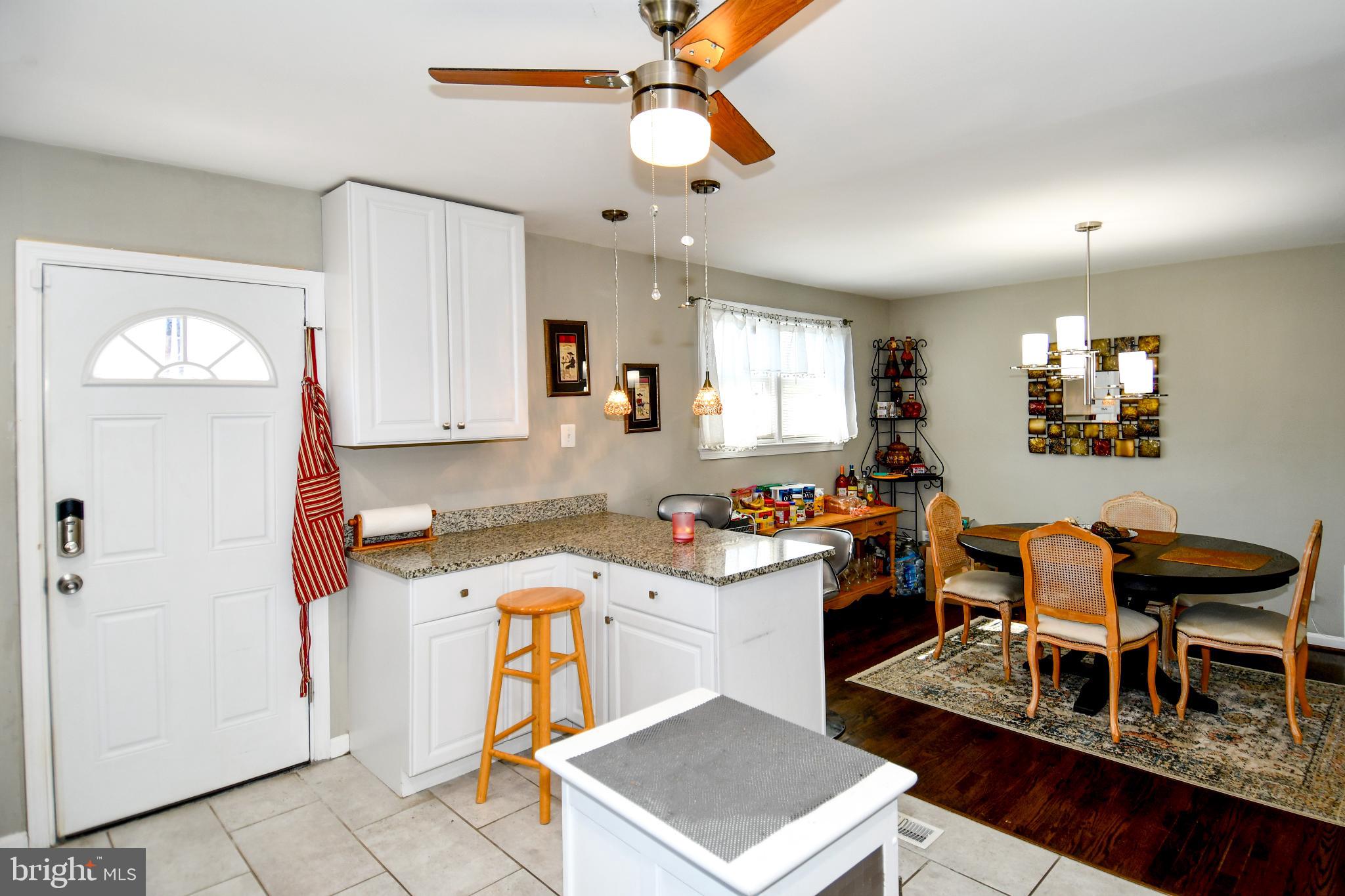 DORCHESTER ESTATES - Residential Lease