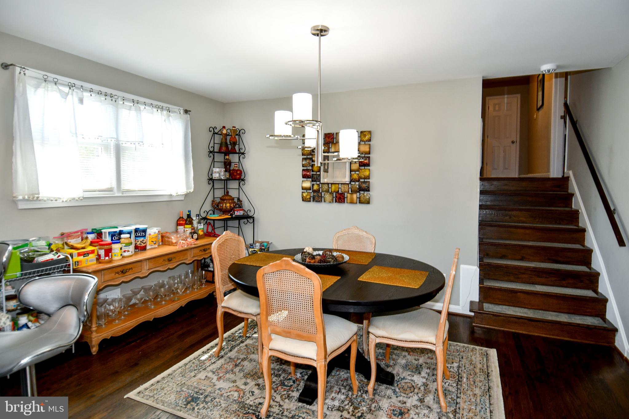 DORCHESTER ESTATES - Residential Lease