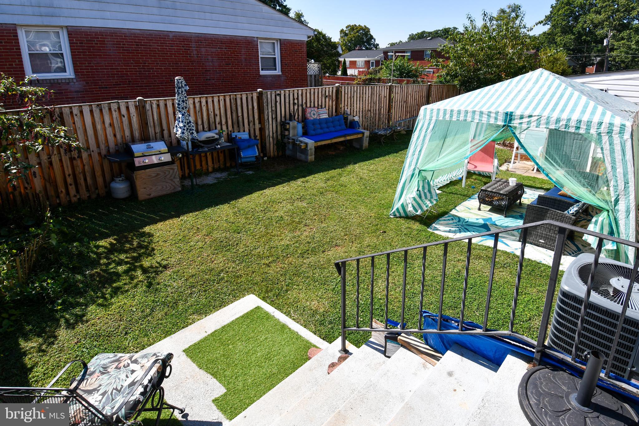 DORCHESTER ESTATES - Residential Lease