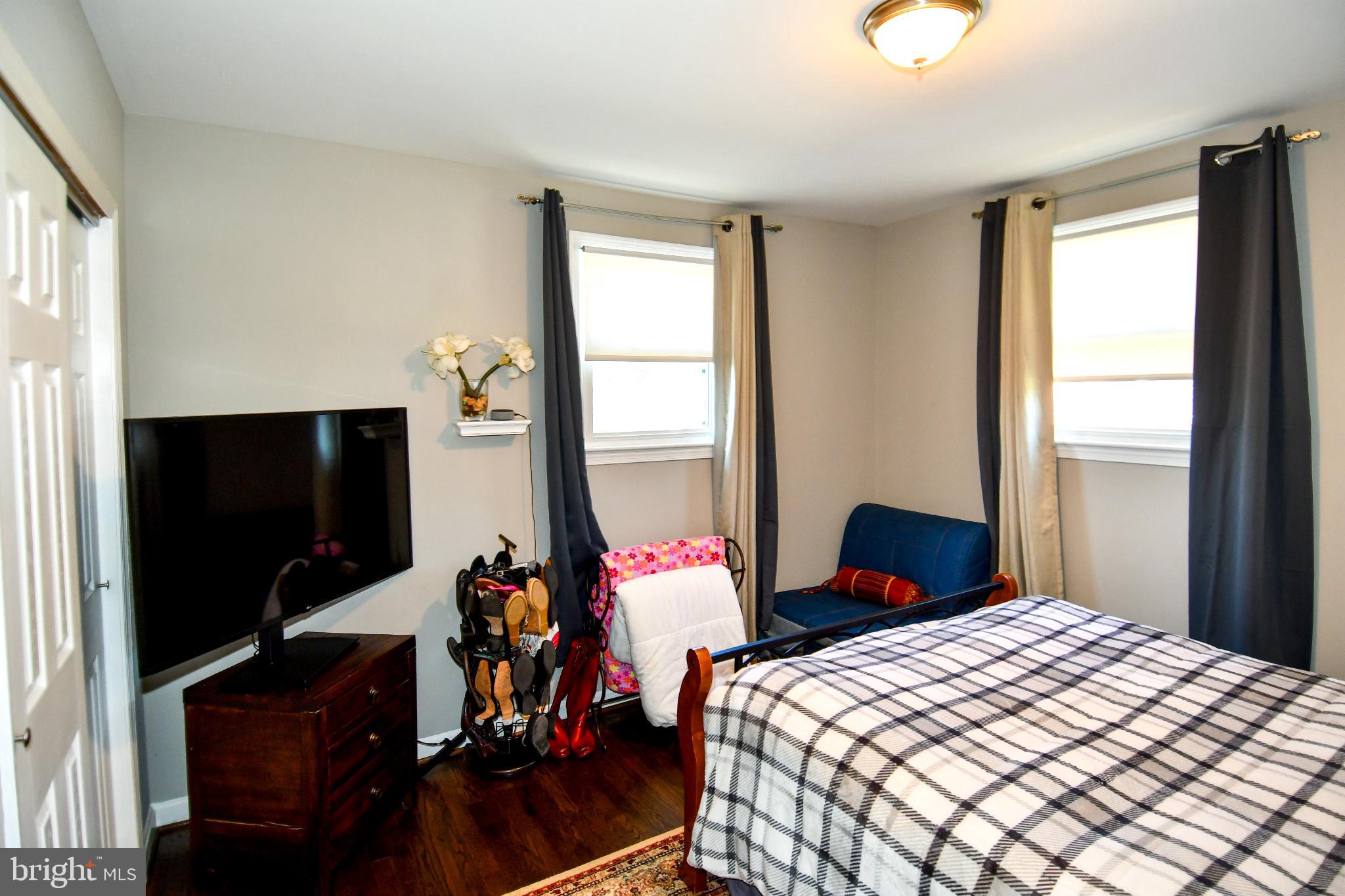 DORCHESTER ESTATES - Residential Lease