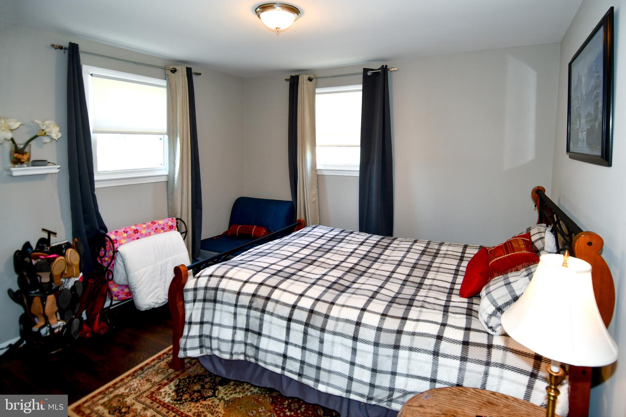 DORCHESTER ESTATES - Residential Lease