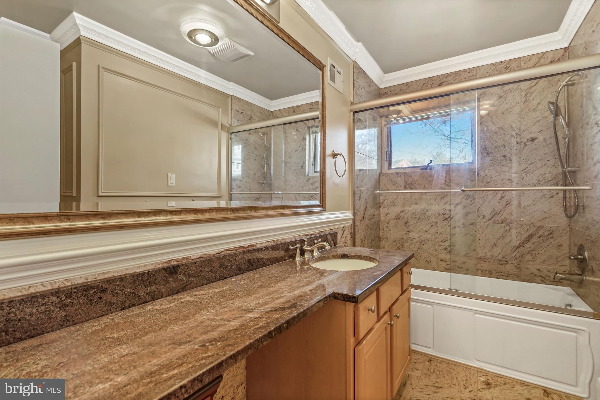 KENWOOD PARK - Residential