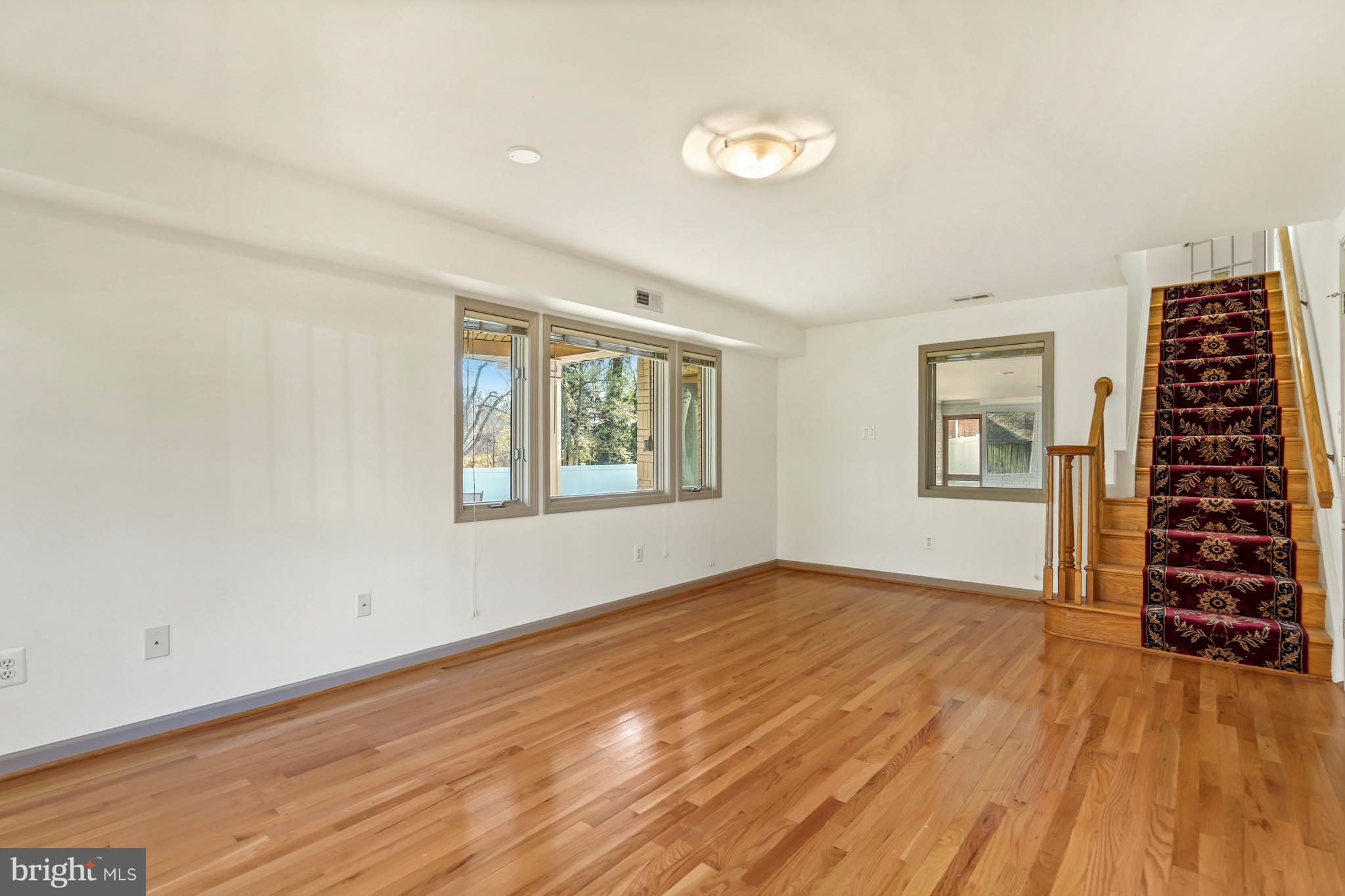 KENWOOD PARK - Residential