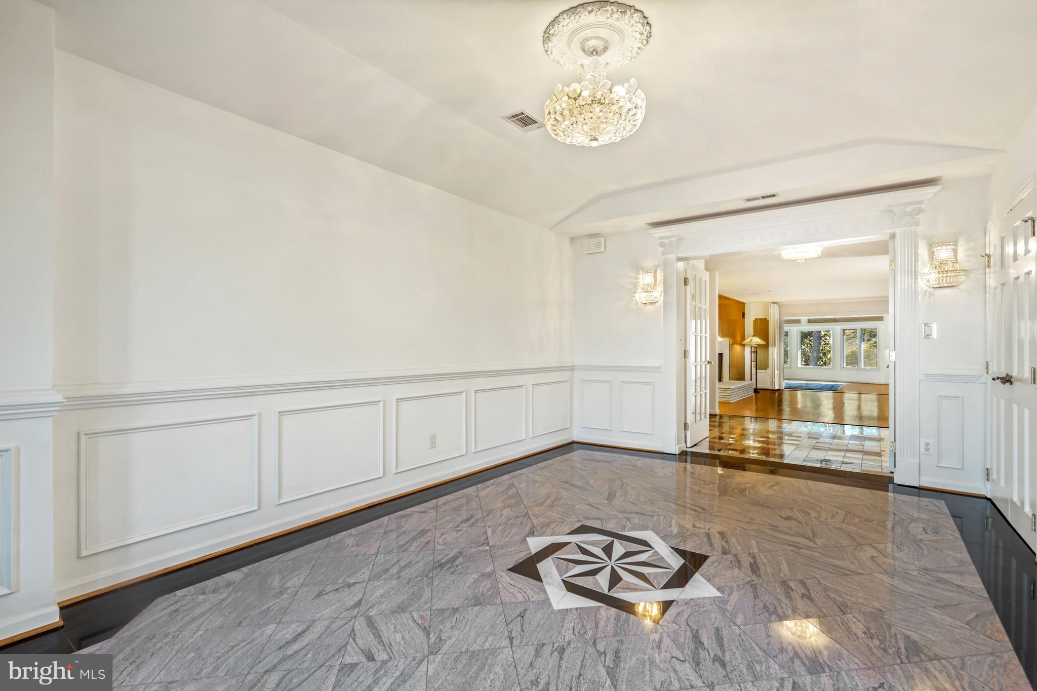 KENWOOD PARK - Residential