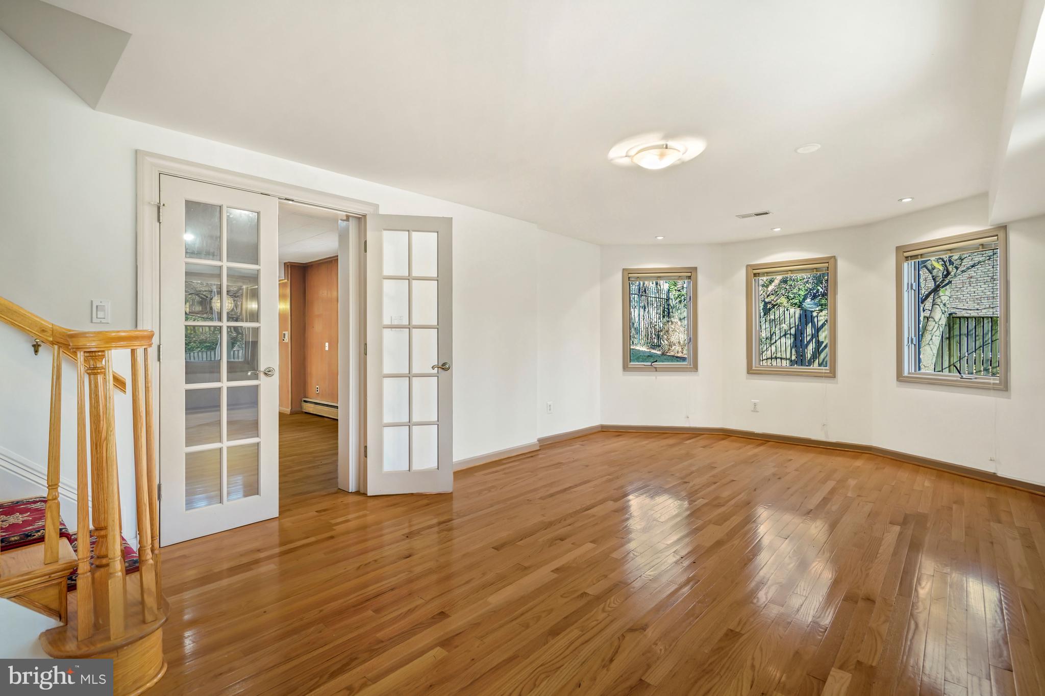 KENWOOD PARK - Residential