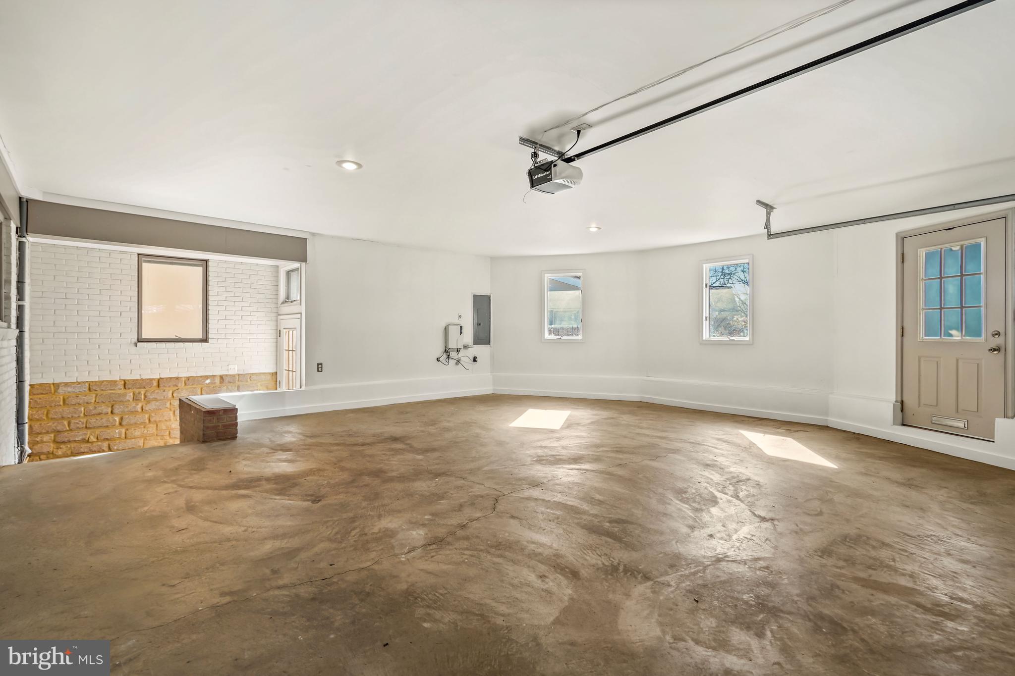 KENWOOD PARK - Residential